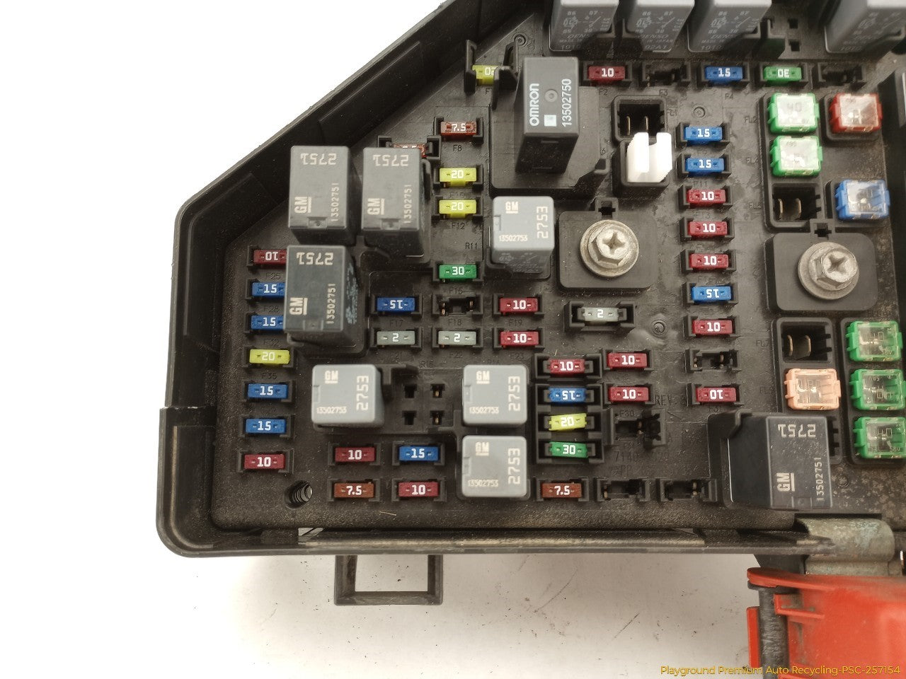 Cadillac CTS Engine Fuse Box