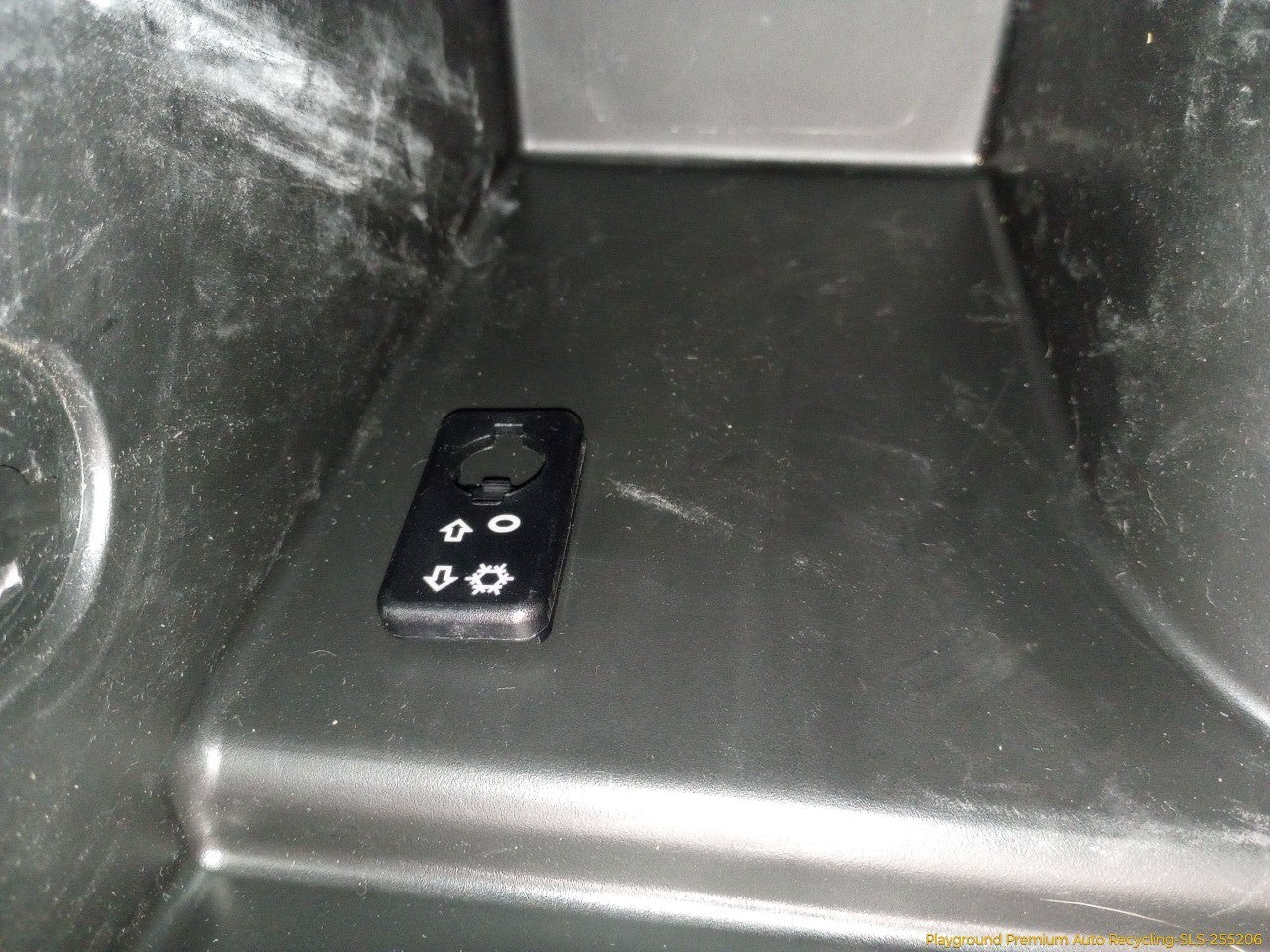 Saab 903 Glove Box