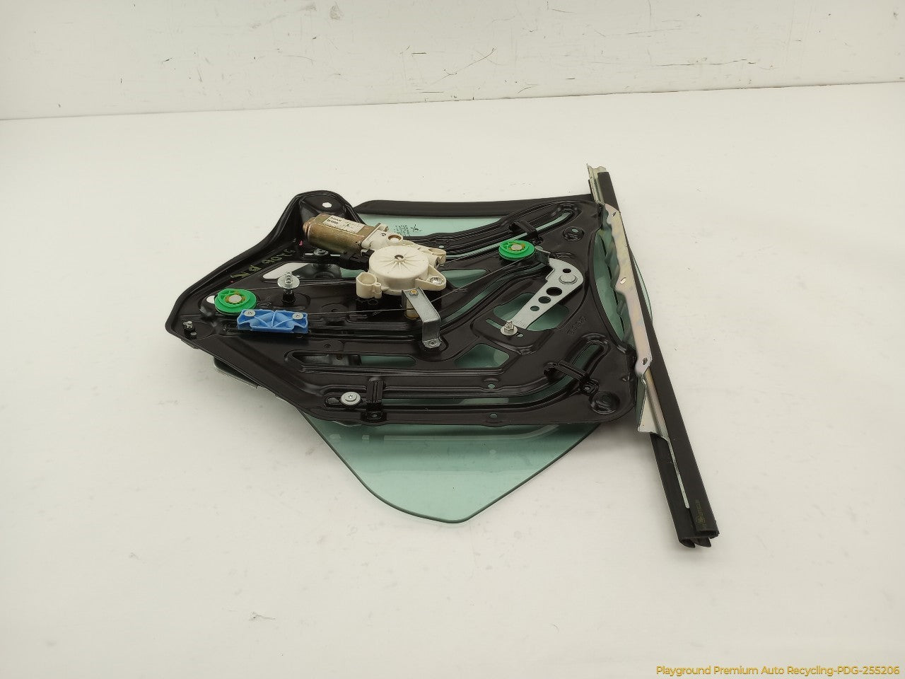 Saab 903 Passenger Right Rear Quarter Window Regulator & Glass