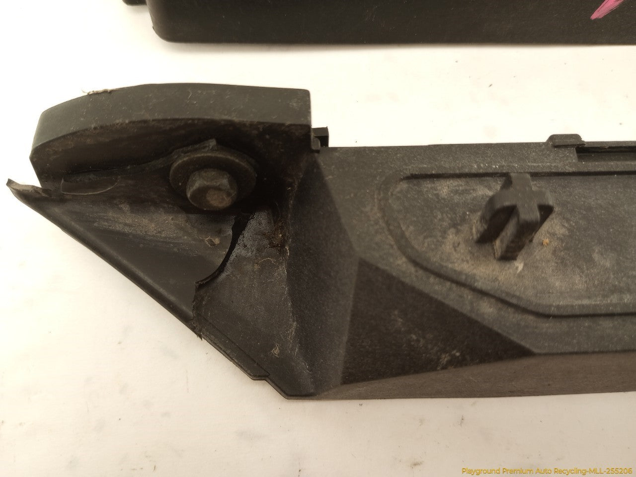 Saab 903 Set Of Rear Bumper Holder Mounts