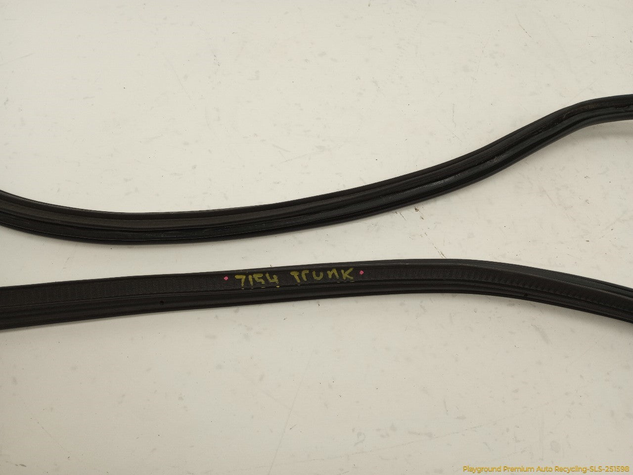 Cadillac CTS Trunk Lid Molding