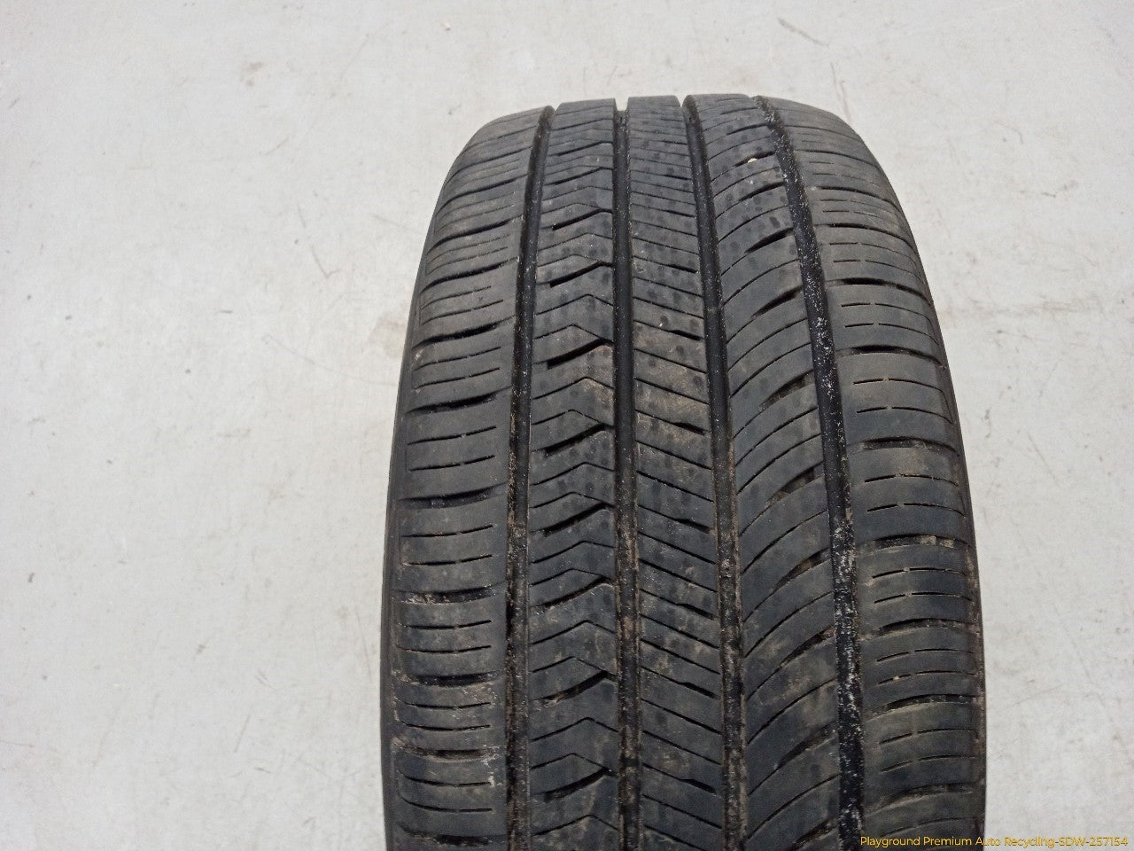 Cadillac CTS Single Fuzion Sport Tire