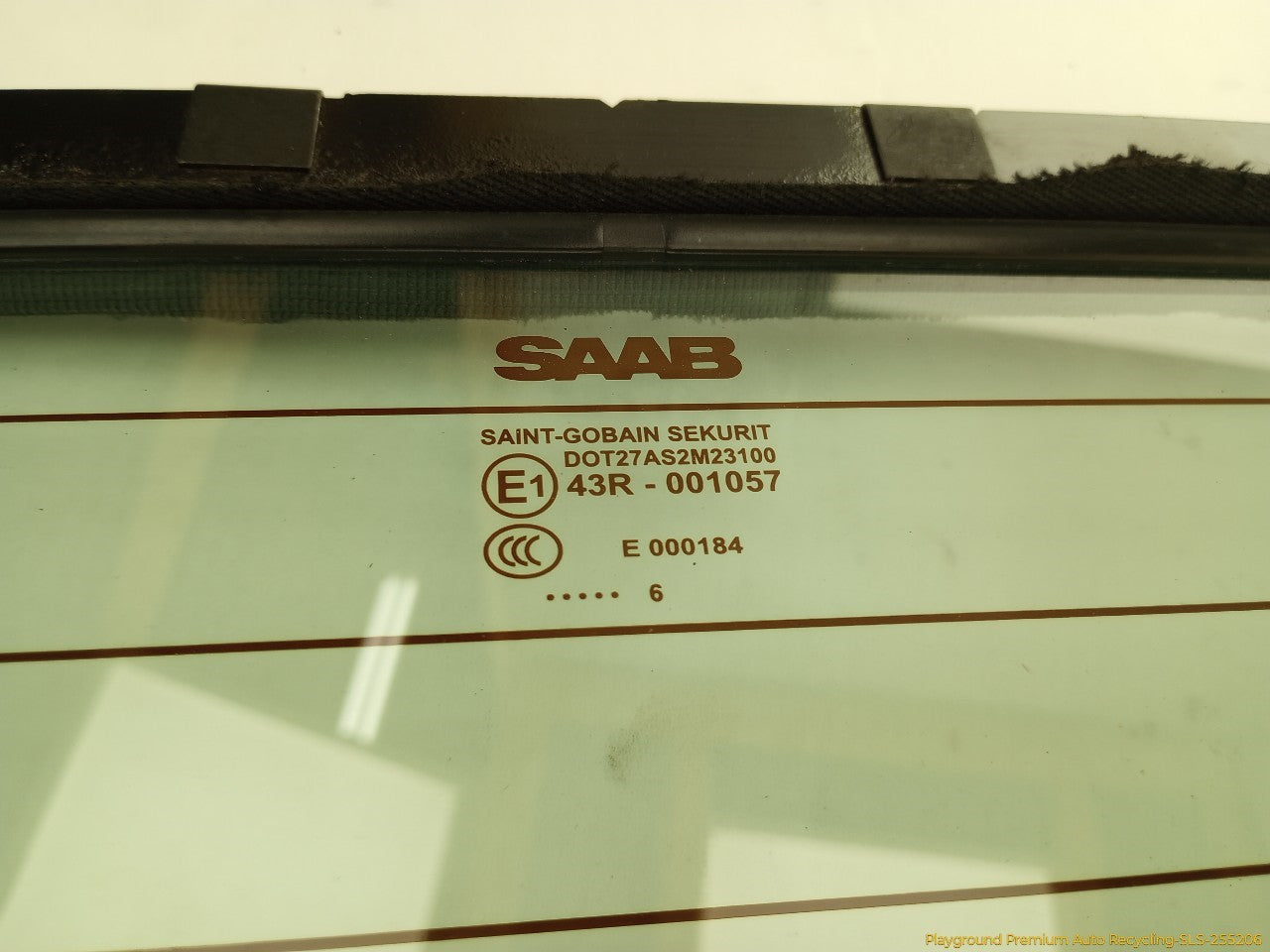 Saab 903 Back Glass