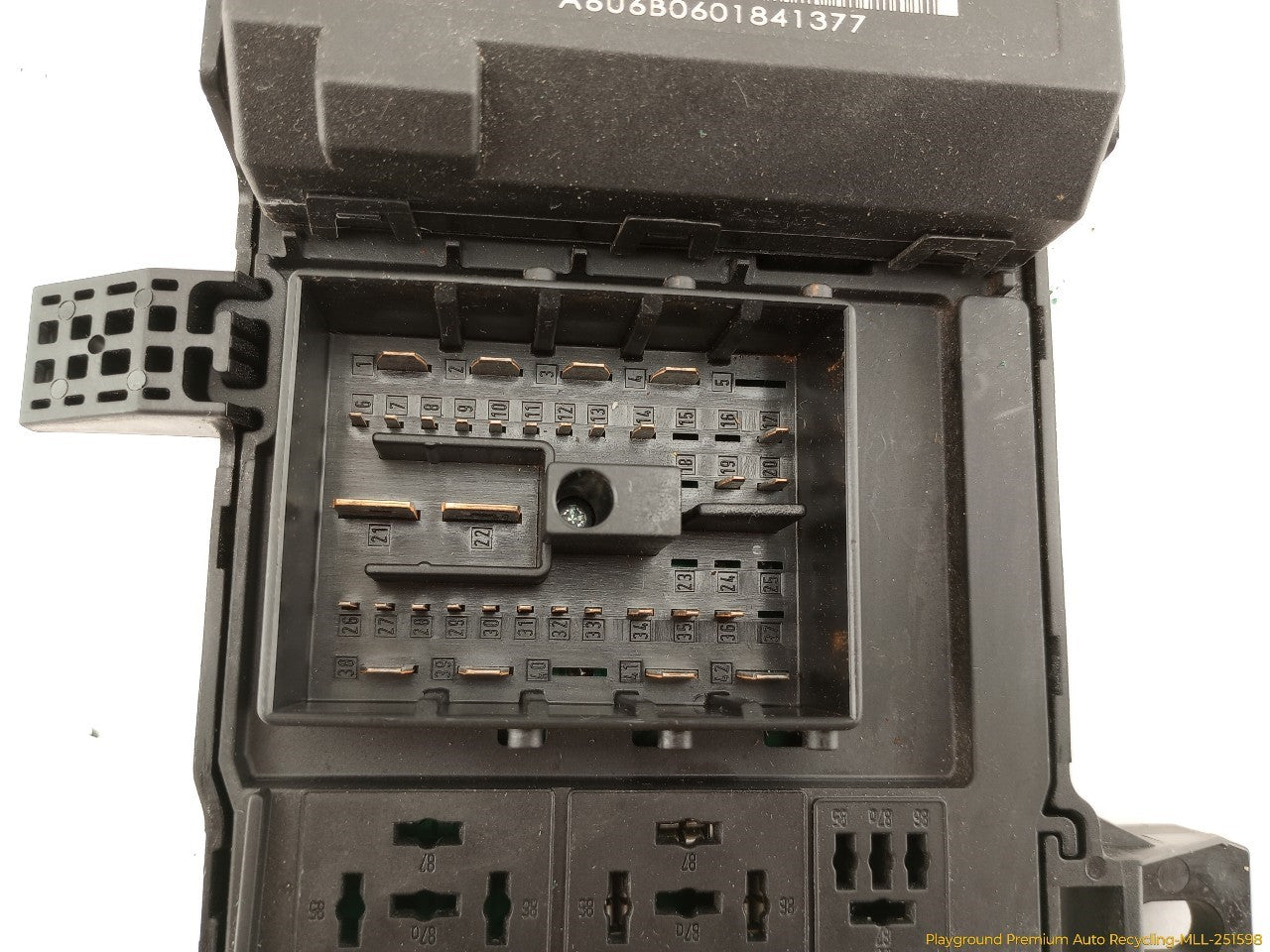Saab 9-3 Front Cabin Fuse Box Relay