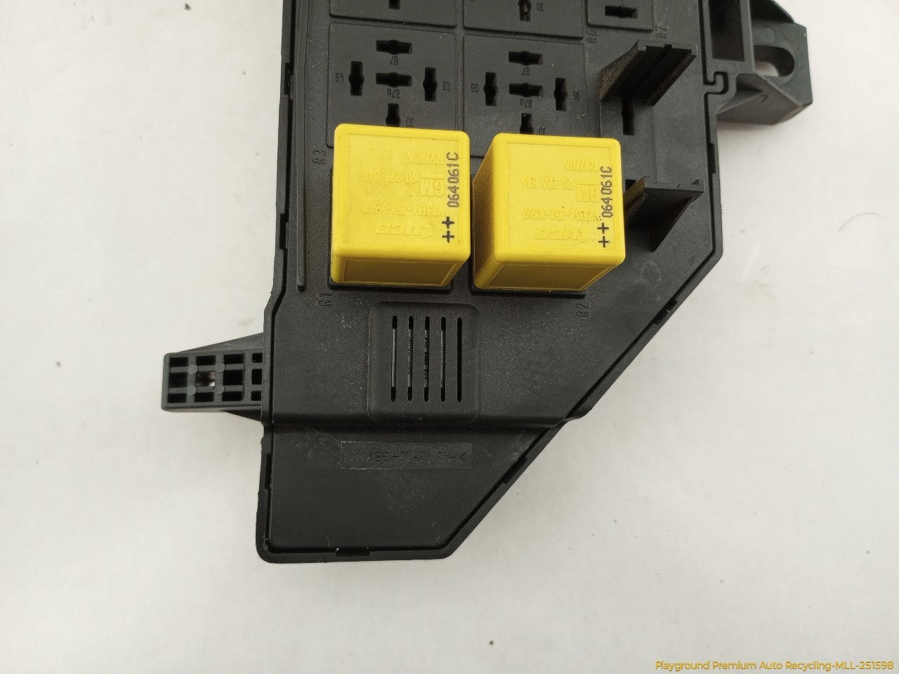 Saab 9-3 Front Cabin Fuse Box Relay