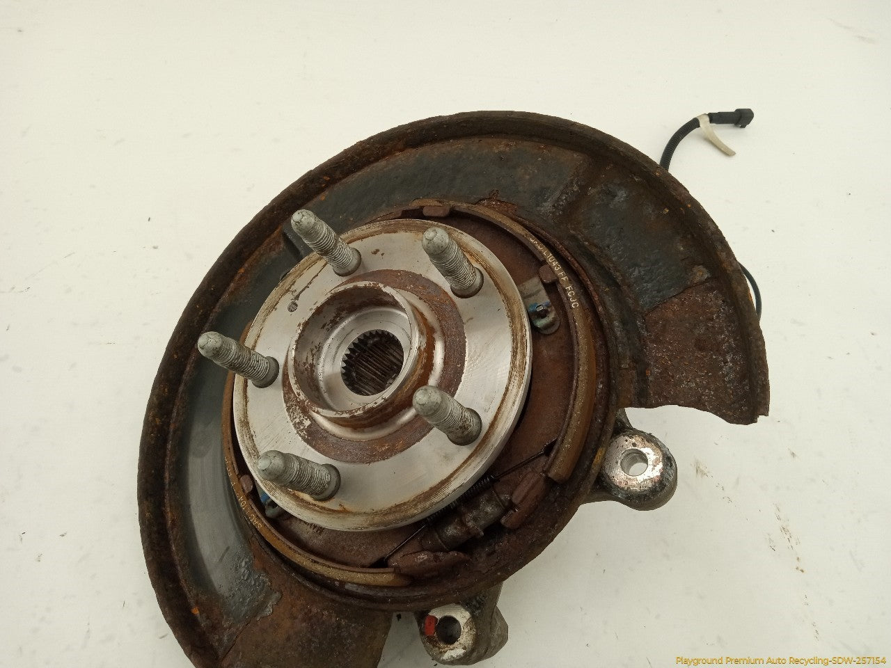 Cadillac CTS Driver Left Rear Spindle Knuckle Hub