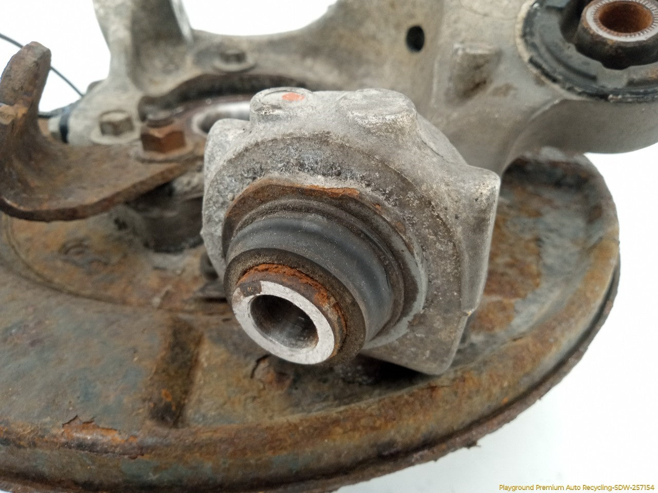Cadillac CTS Driver Left Rear Spindle Knuckle Hub