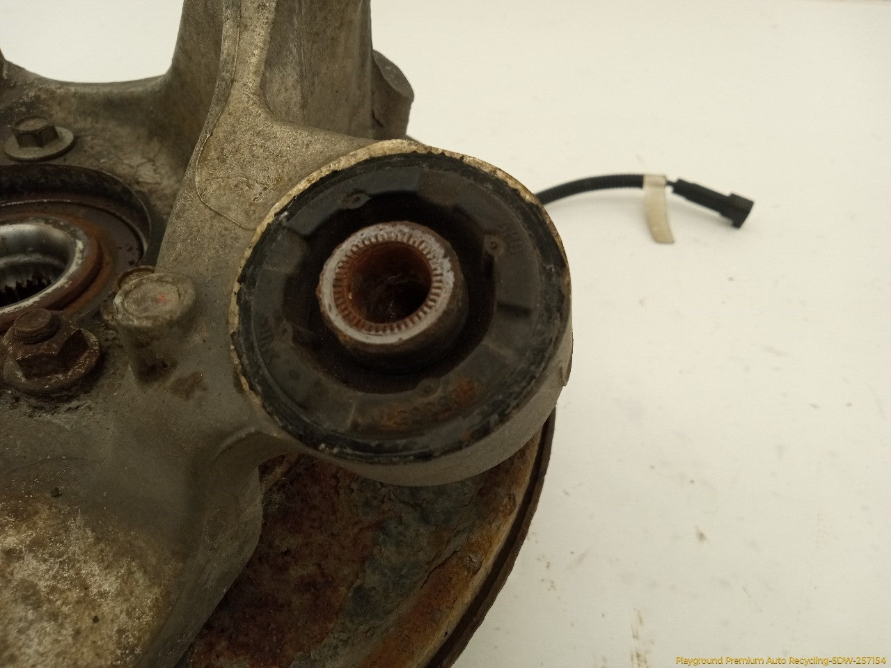 Cadillac CTS Driver Left Rear Spindle Knuckle Hub