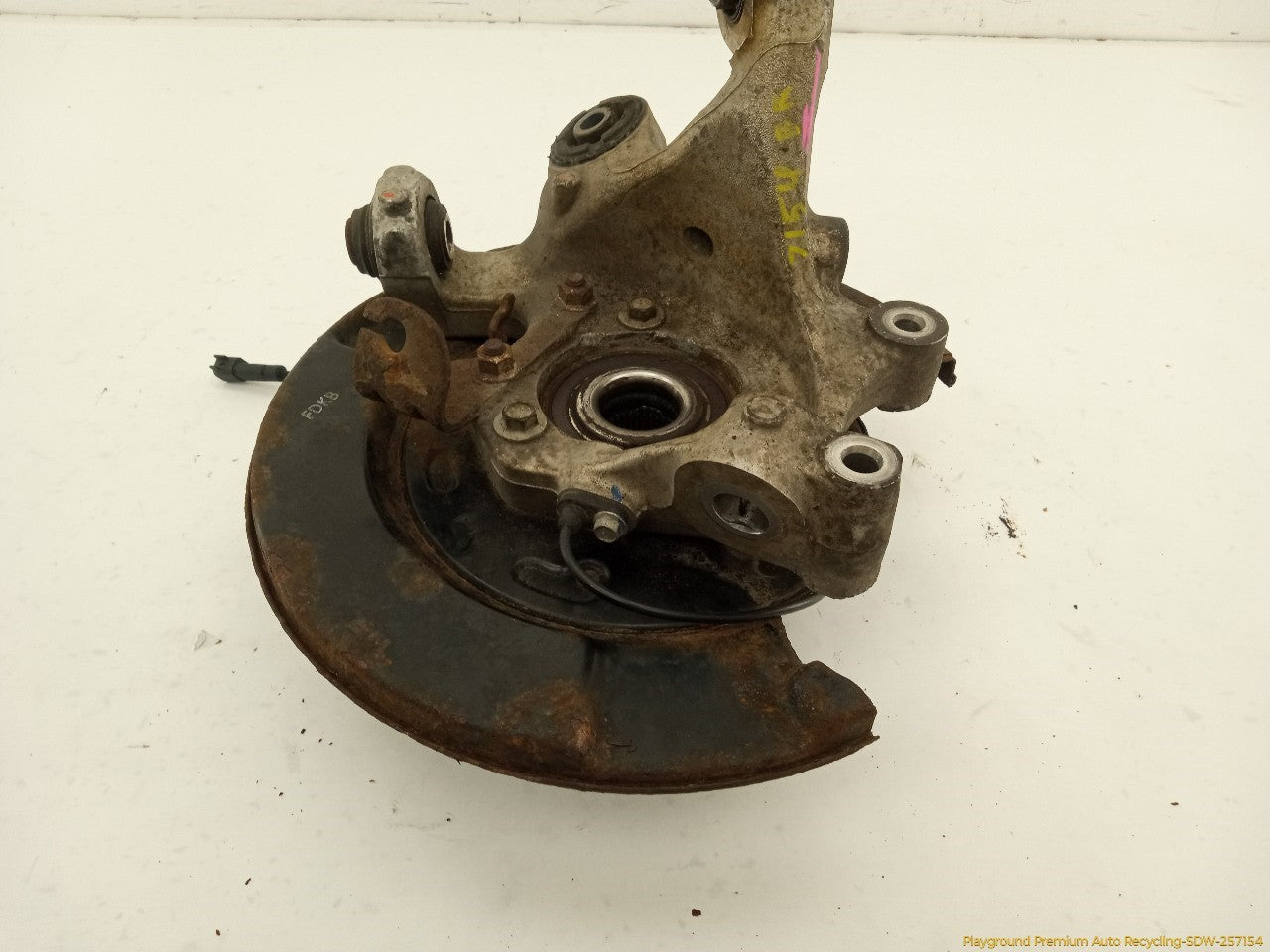 Cadillac CTS Passenger Right Rear Spindle Knuckle Hub