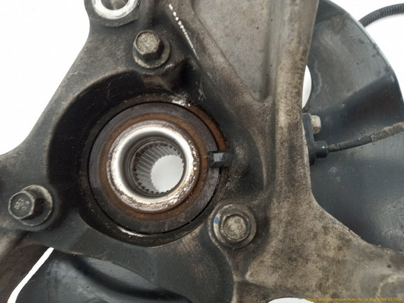 Cadillac CTS Passenger Right Front Spindle Knuckle Hub