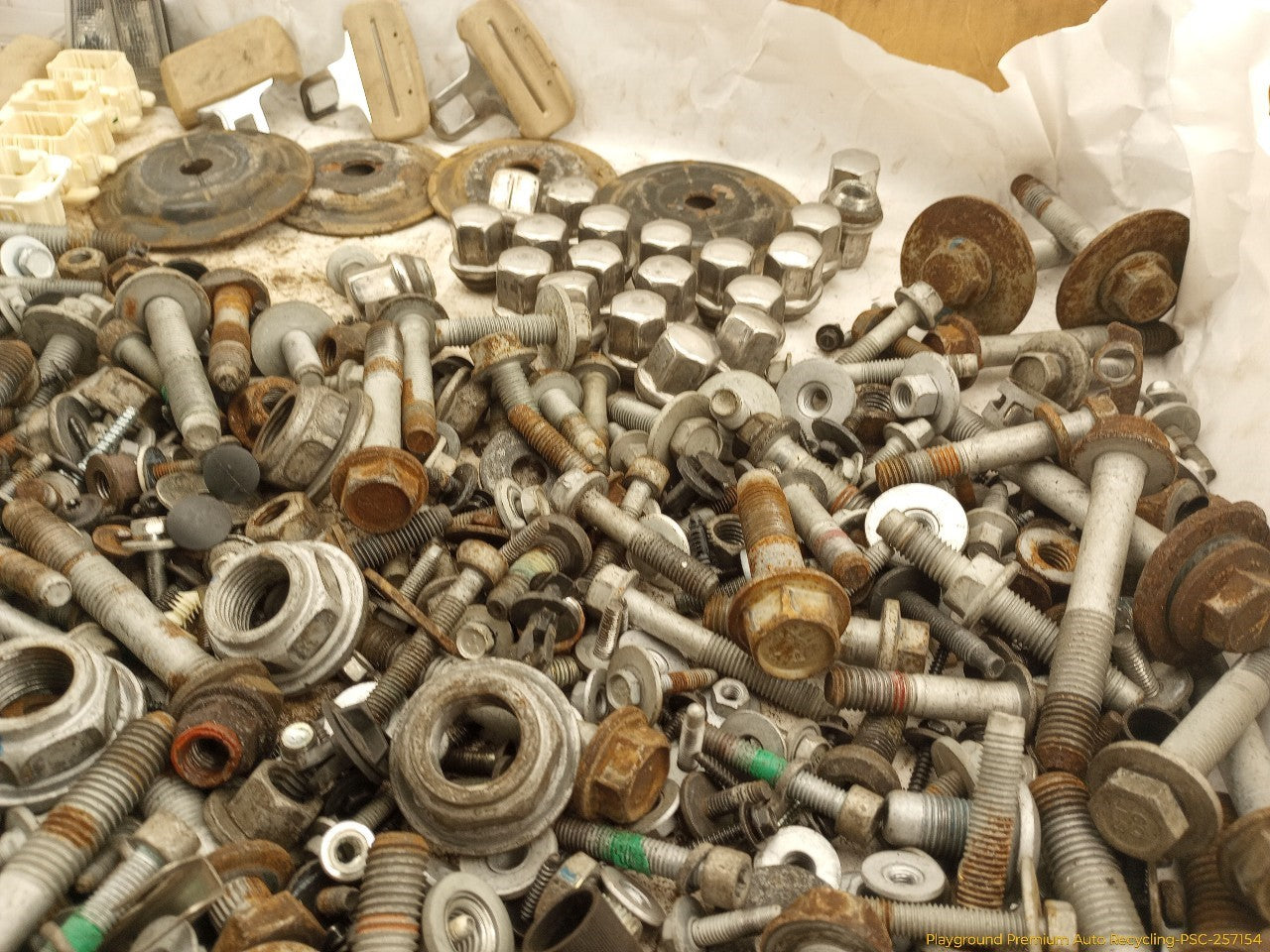 Cadillac CTS Dismantling Hardware Fasteners Bolts & Nuts