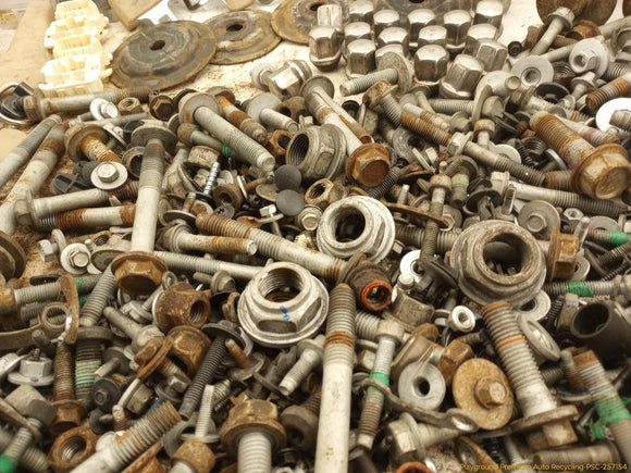 Cadillac CTS Dismantling Hardware Fasteners Bolts & Nuts