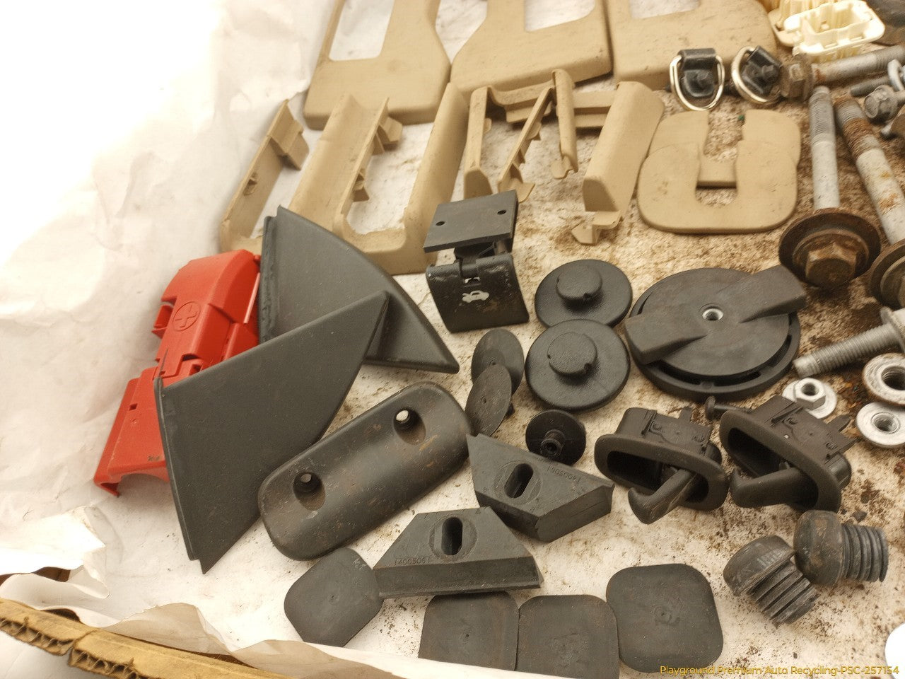 Cadillac CTS Dismantling Hardware Fasteners Bolts & Nuts