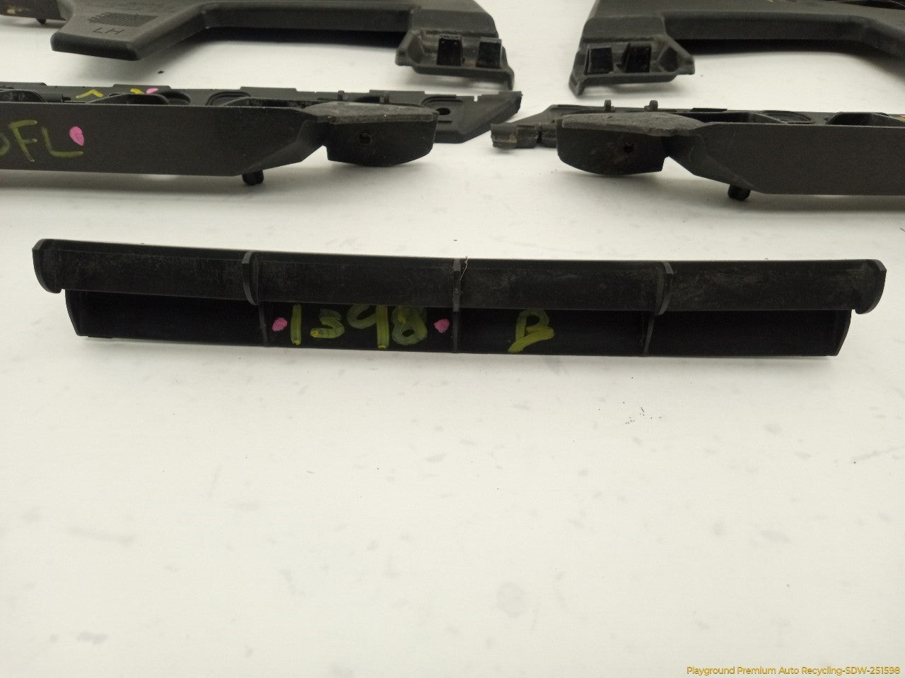 Saab 9-3 Set Of Rear & Front Bumper Holder Mounts - 0