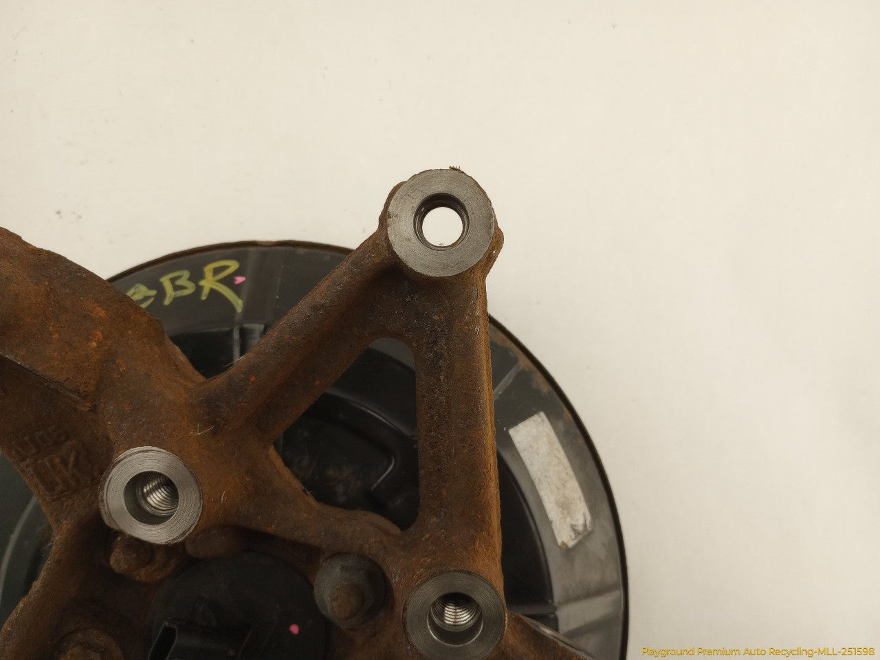 Saab 9-3 Passenger Right Rear Spindle Knuckle Hub