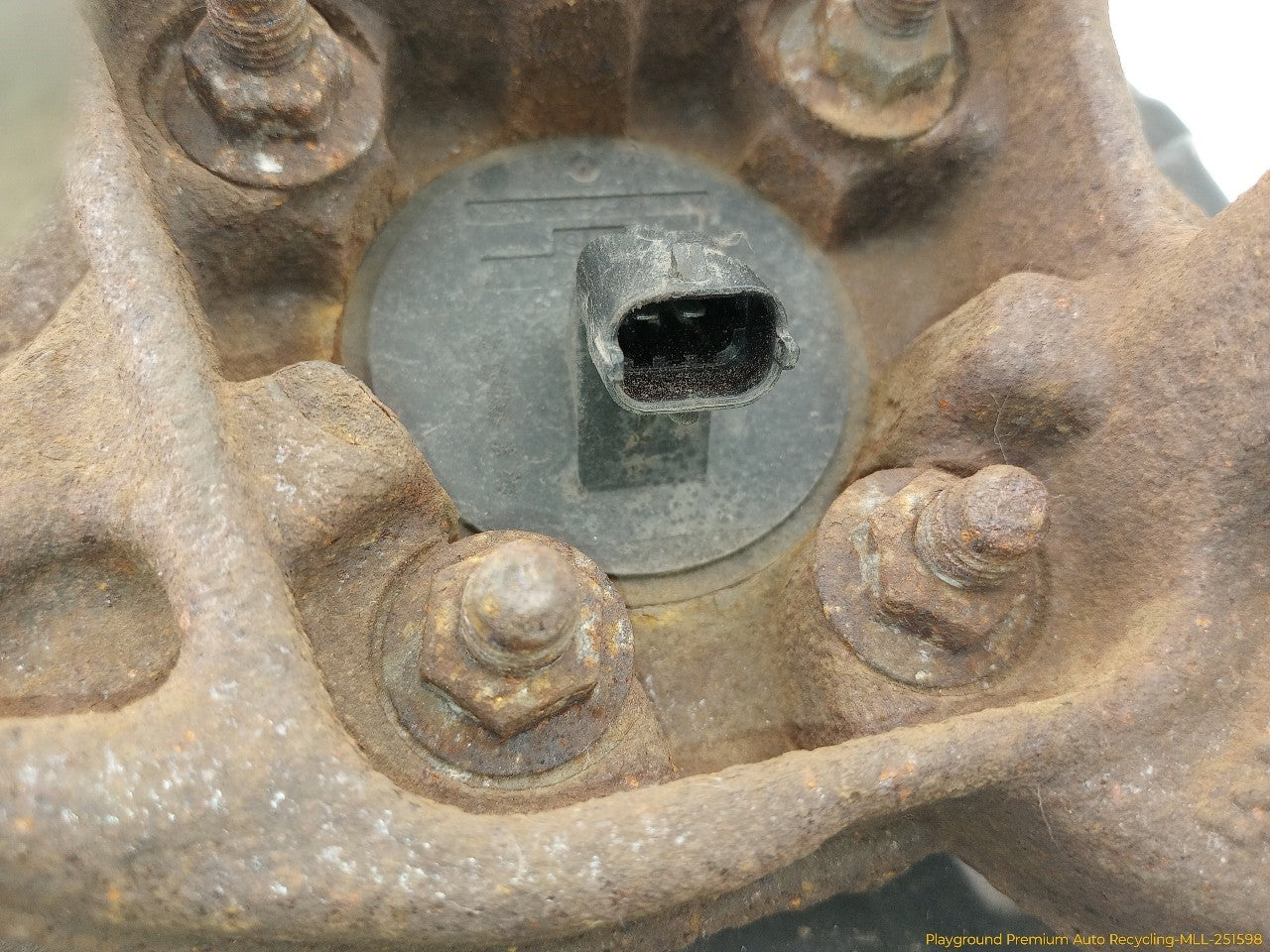 Saab 9-3 Driver Left Rear Spindle Knuckle Hub