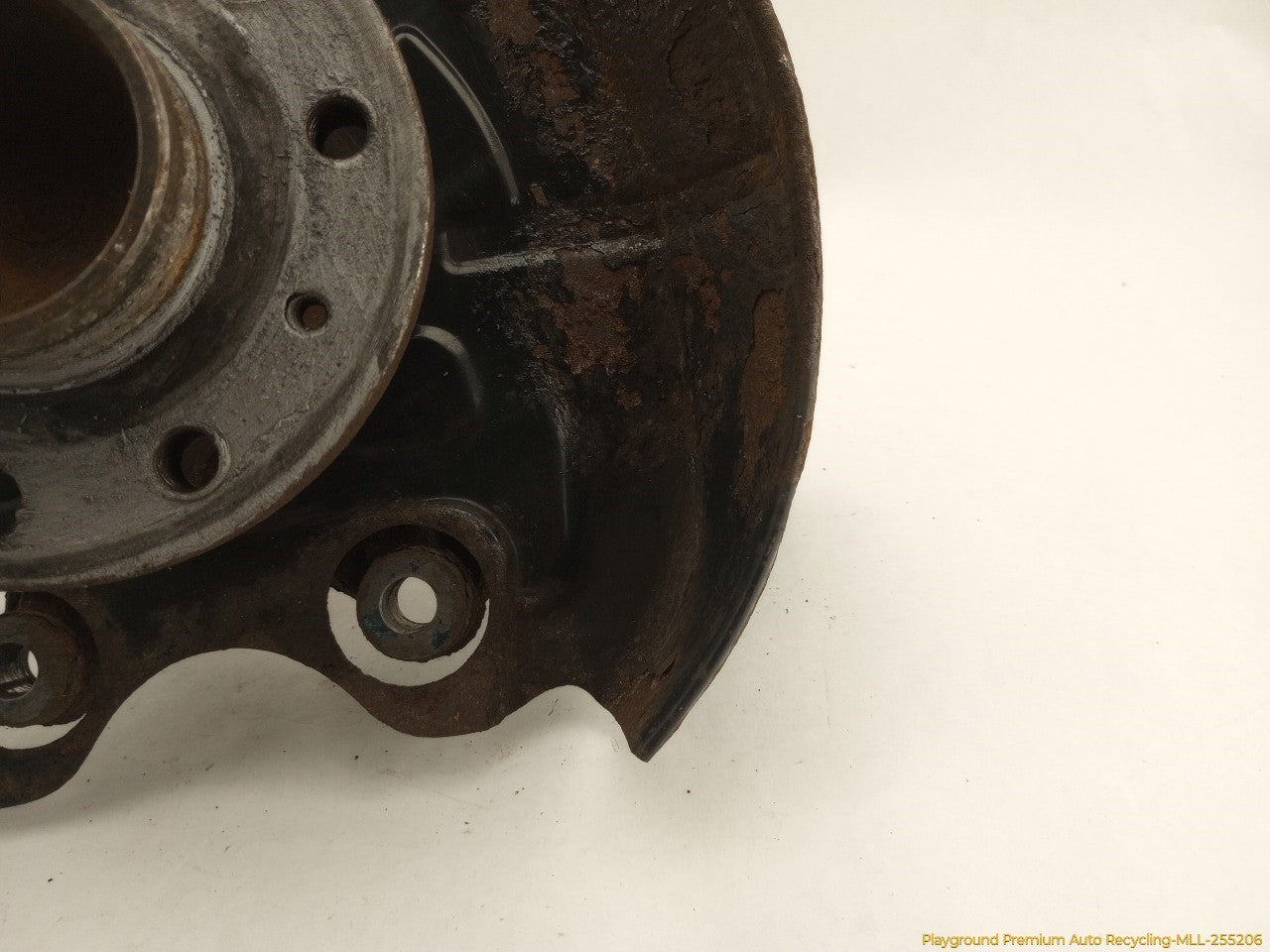 Saab 903 Passenger Right Rear Spindle Knuckle Hub