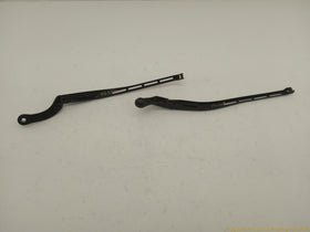 Audi S4 Pair Of Front Wiper Arms - 0