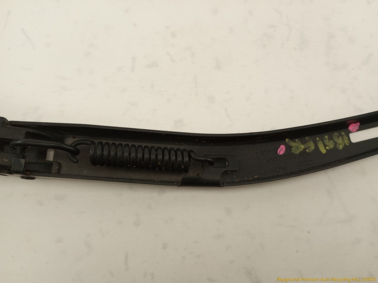Audi S4 Pair Of Front Wiper Arms
