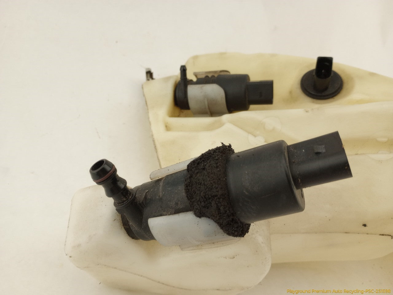 Audi S4 Pair Of Windshield Washer Reservoirs