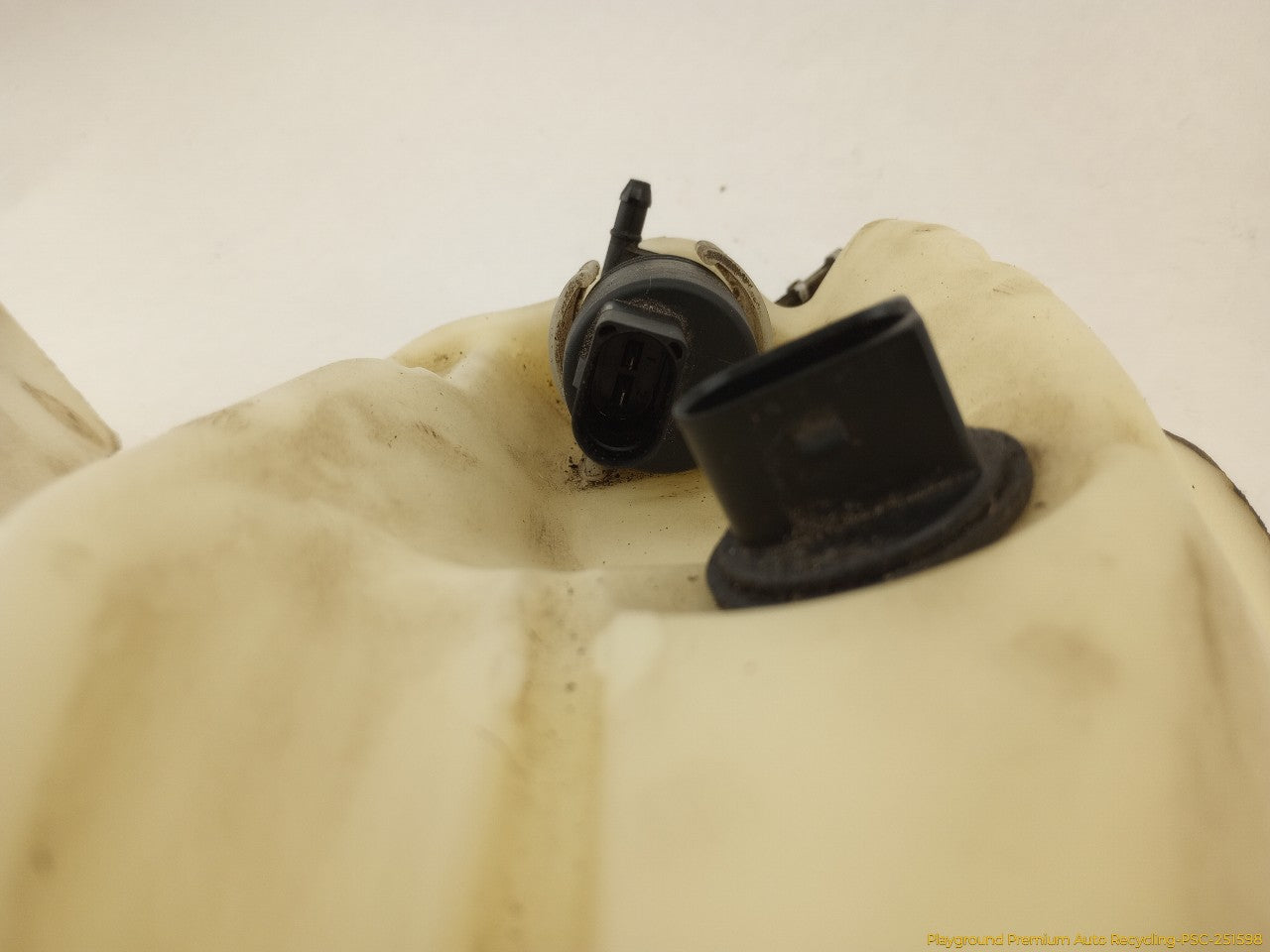 Audi S4 Pair Of Windshield Washer Reservoirs