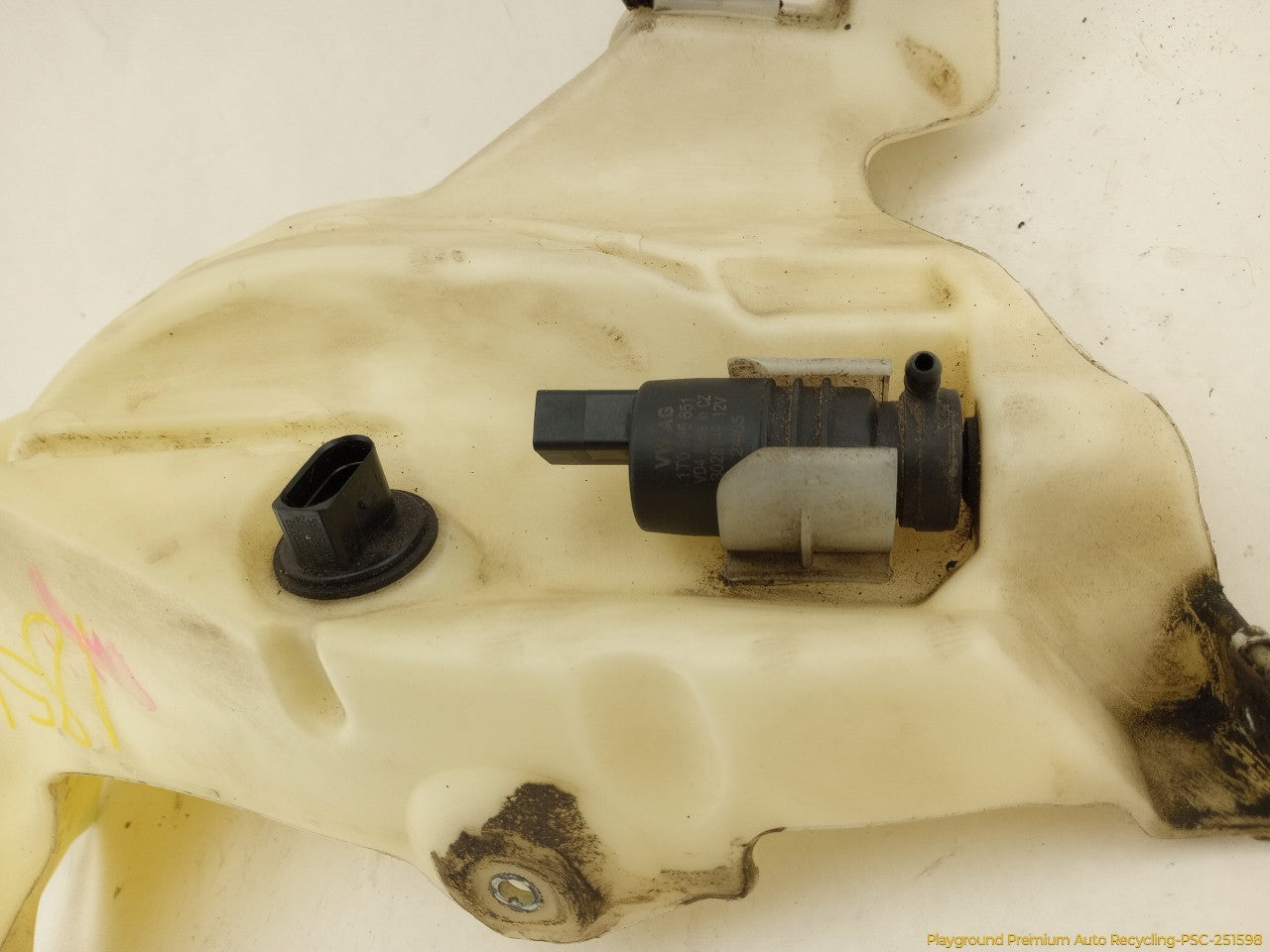 Audi S4 Pair Of Windshield Washer Reservoirs