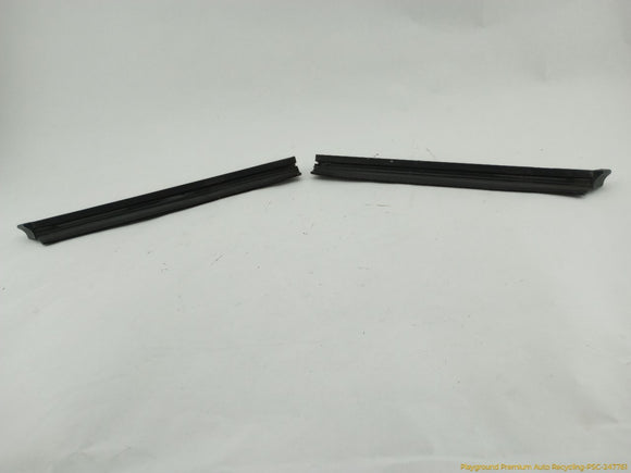 Ford Mustang Pair Of Rear Exterior Quarter Glass Molding Trim