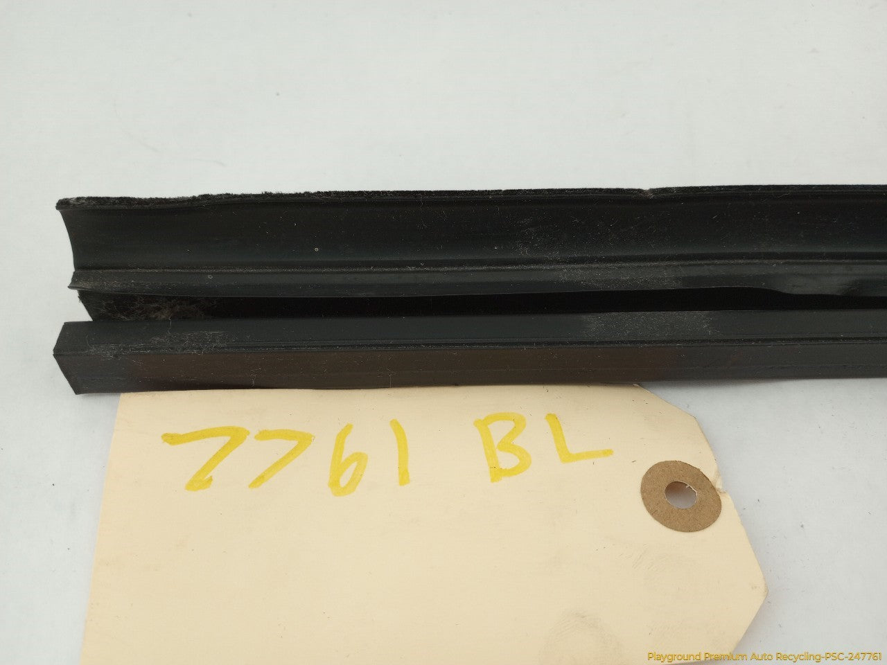 Ford Mustang Pair Of Rear Exterior Quarter Glass Molding Trim
