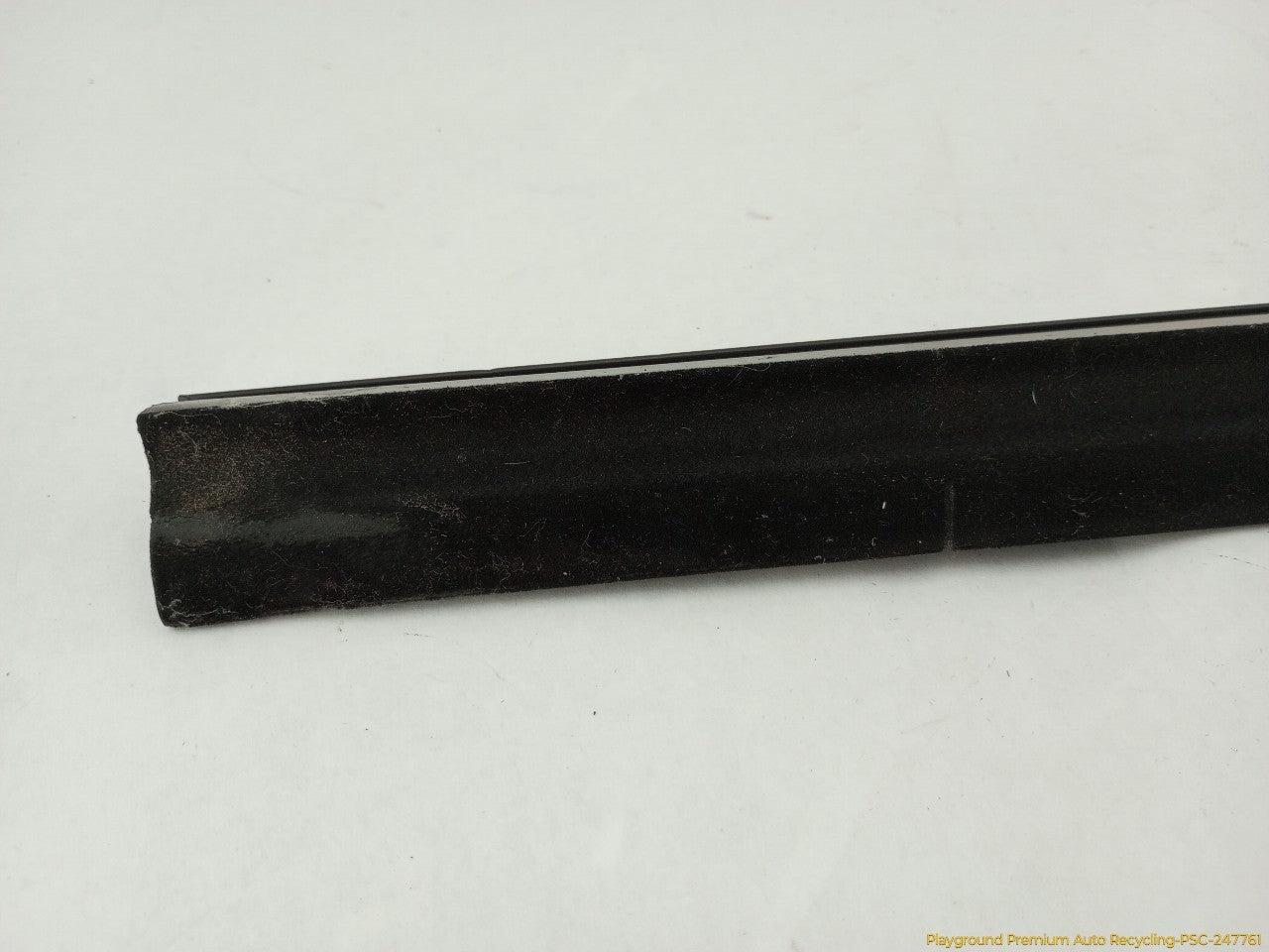 Ford Mustang Pair Of Rear Exterior Quarter Glass Molding Trim
