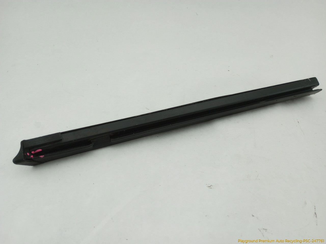 Ford Mustang Pair Of Rear Exterior Quarter Glass Molding Trim