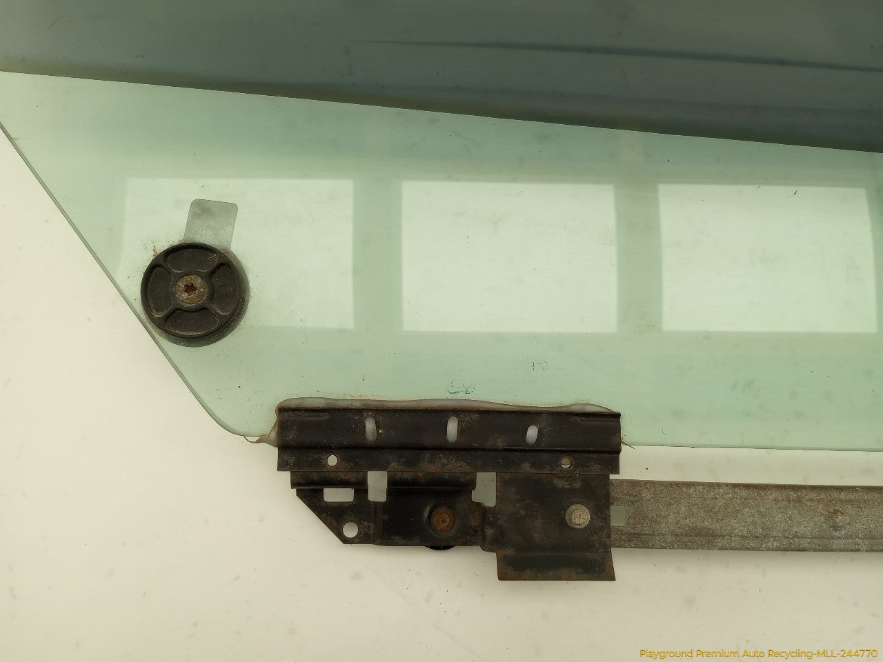 Ford Mustang Passenger Right Front Door Window Glass