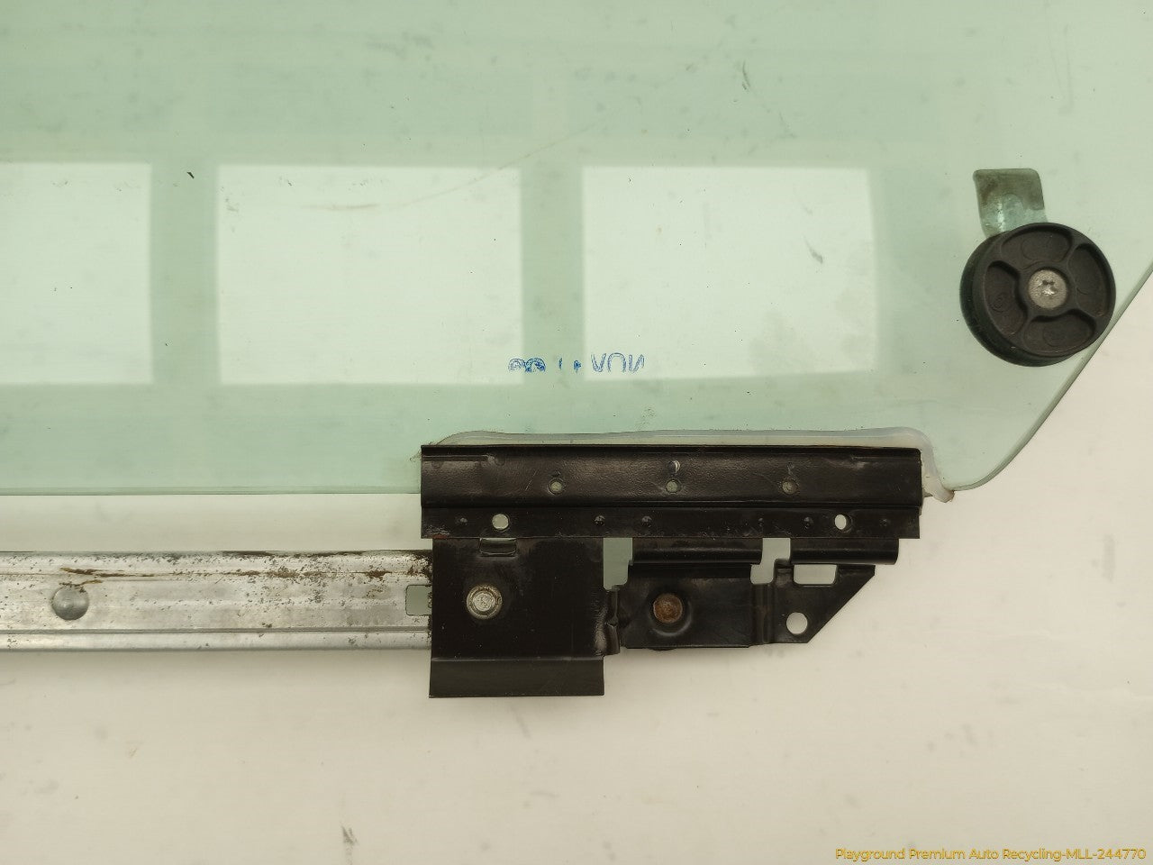 Ford Mustang Driver Left Front Door Window Glass