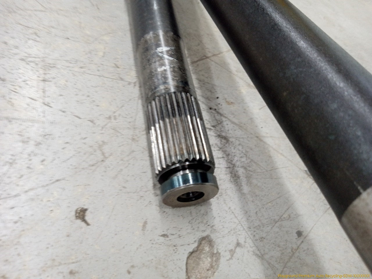 Hummer H3 Pair Of Rear Axle Drive Shaft