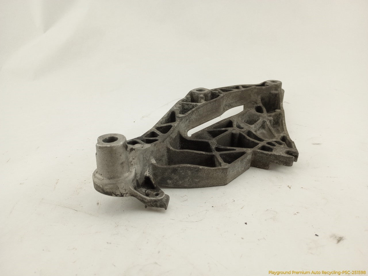 Saab 9-3 Engine Mount Bracket
