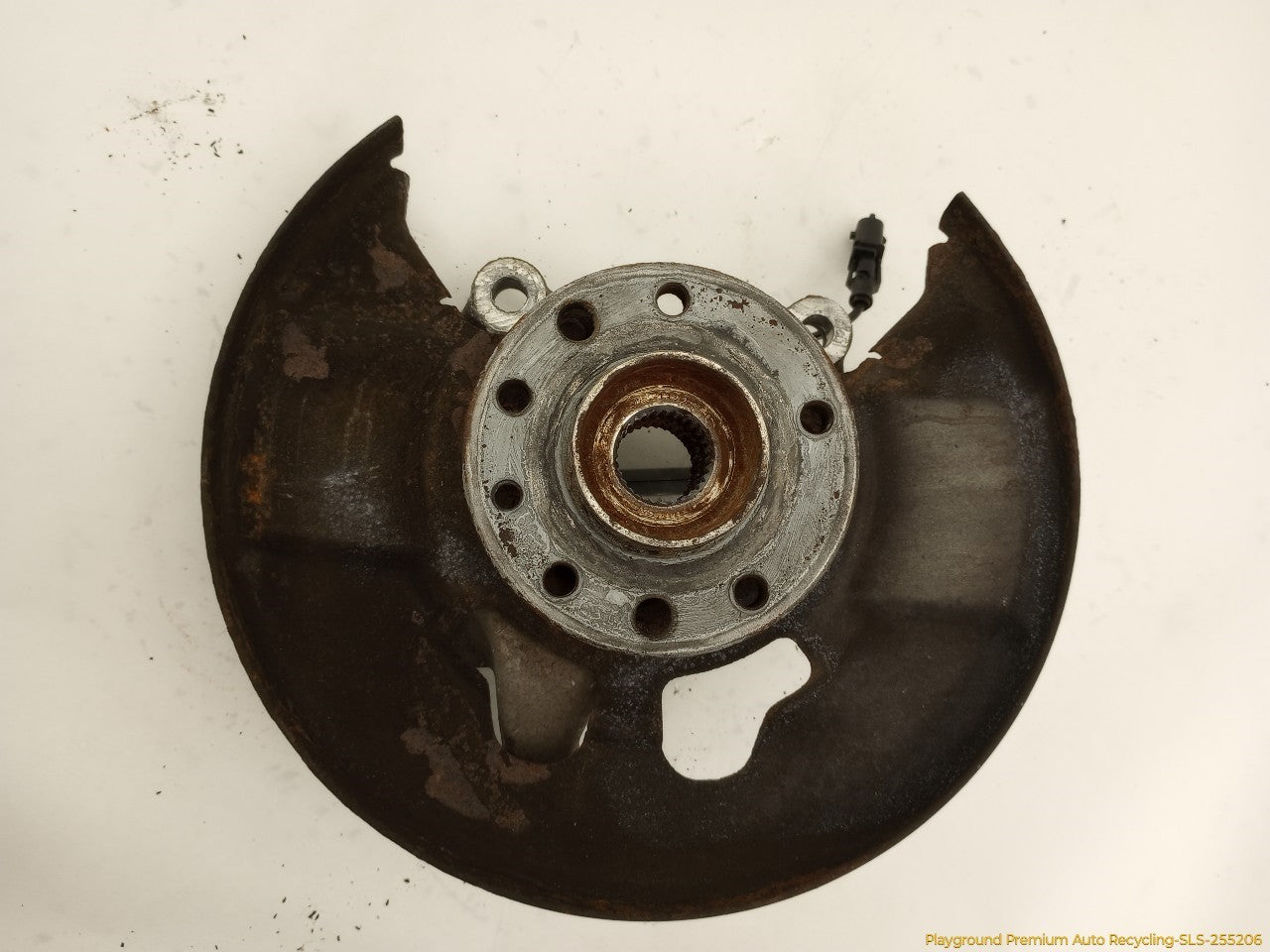 Saab 903 Driver Left Front Spindle Knuckle Hub