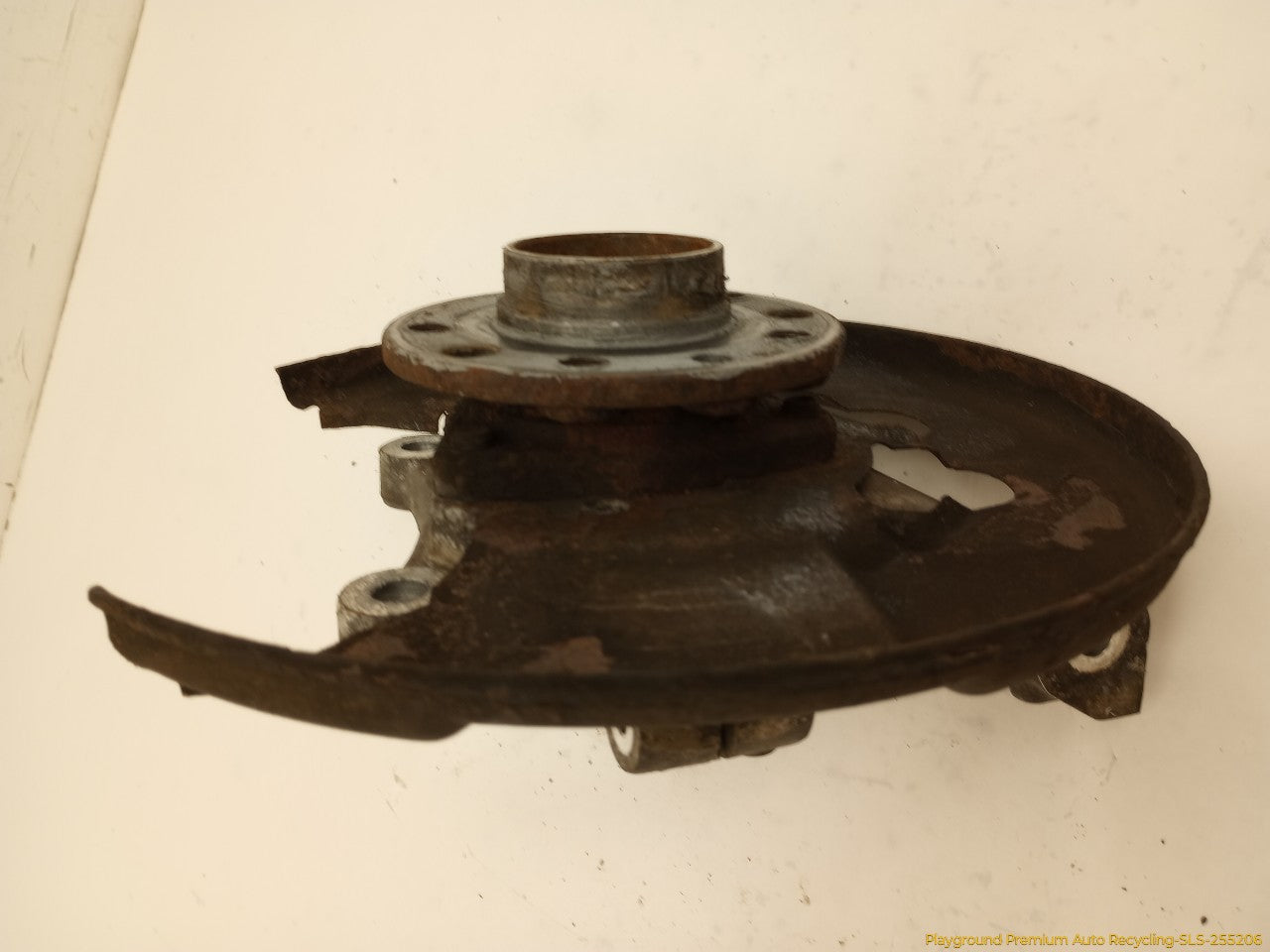 Saab 903 Driver Left Front Spindle Knuckle Hub