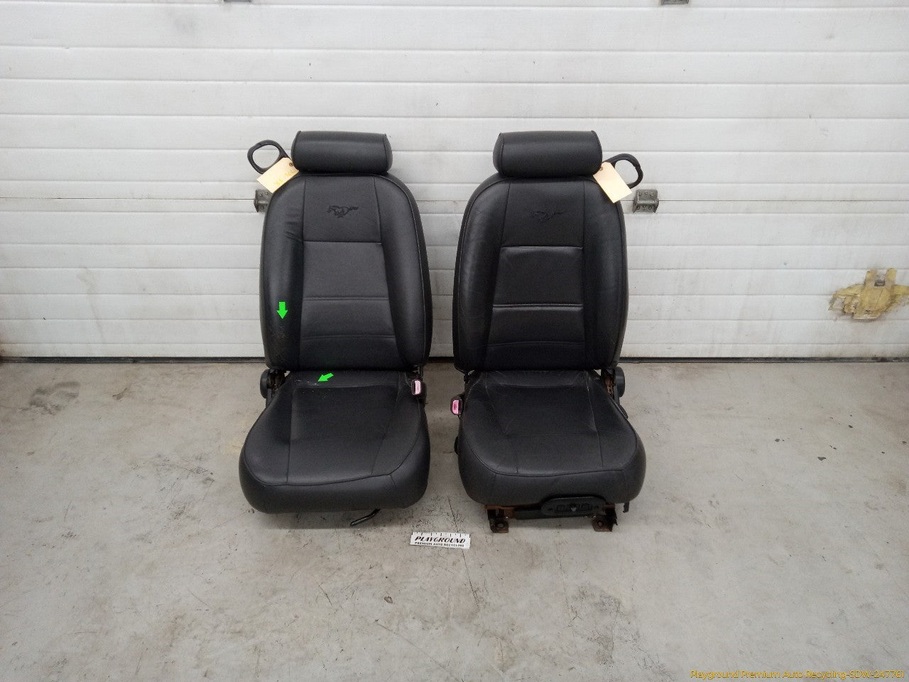 Ford Mustang Pair Of Front Seats Assembly