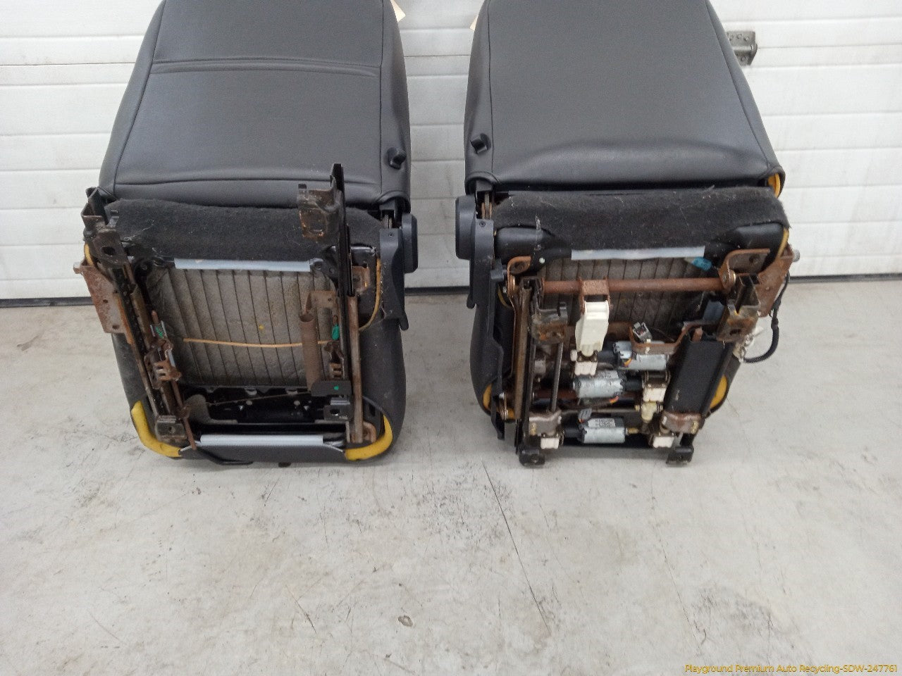Ford Mustang Pair Of Front Seats Assembly