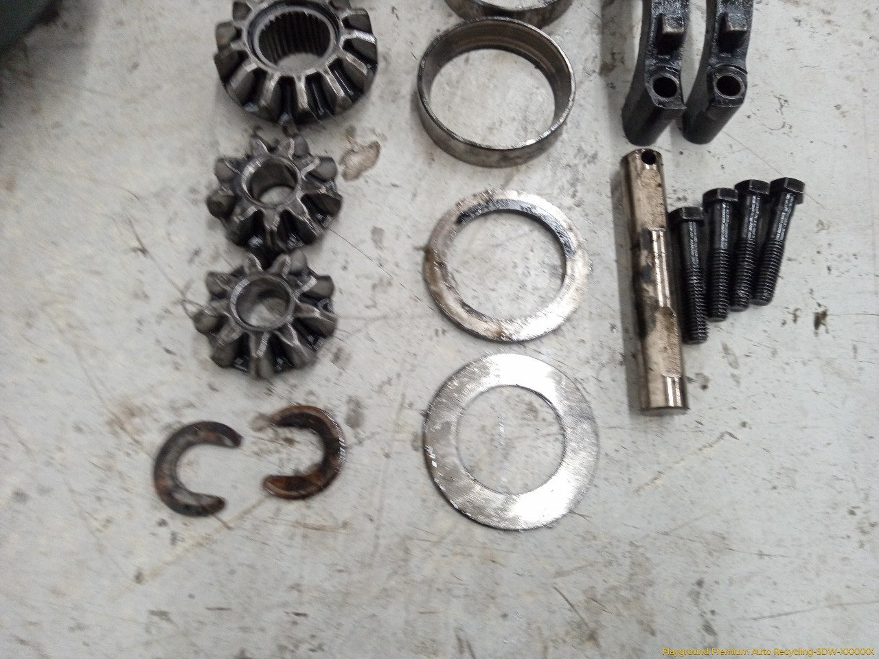 Hummer H3 Rear Differential Gears - 0