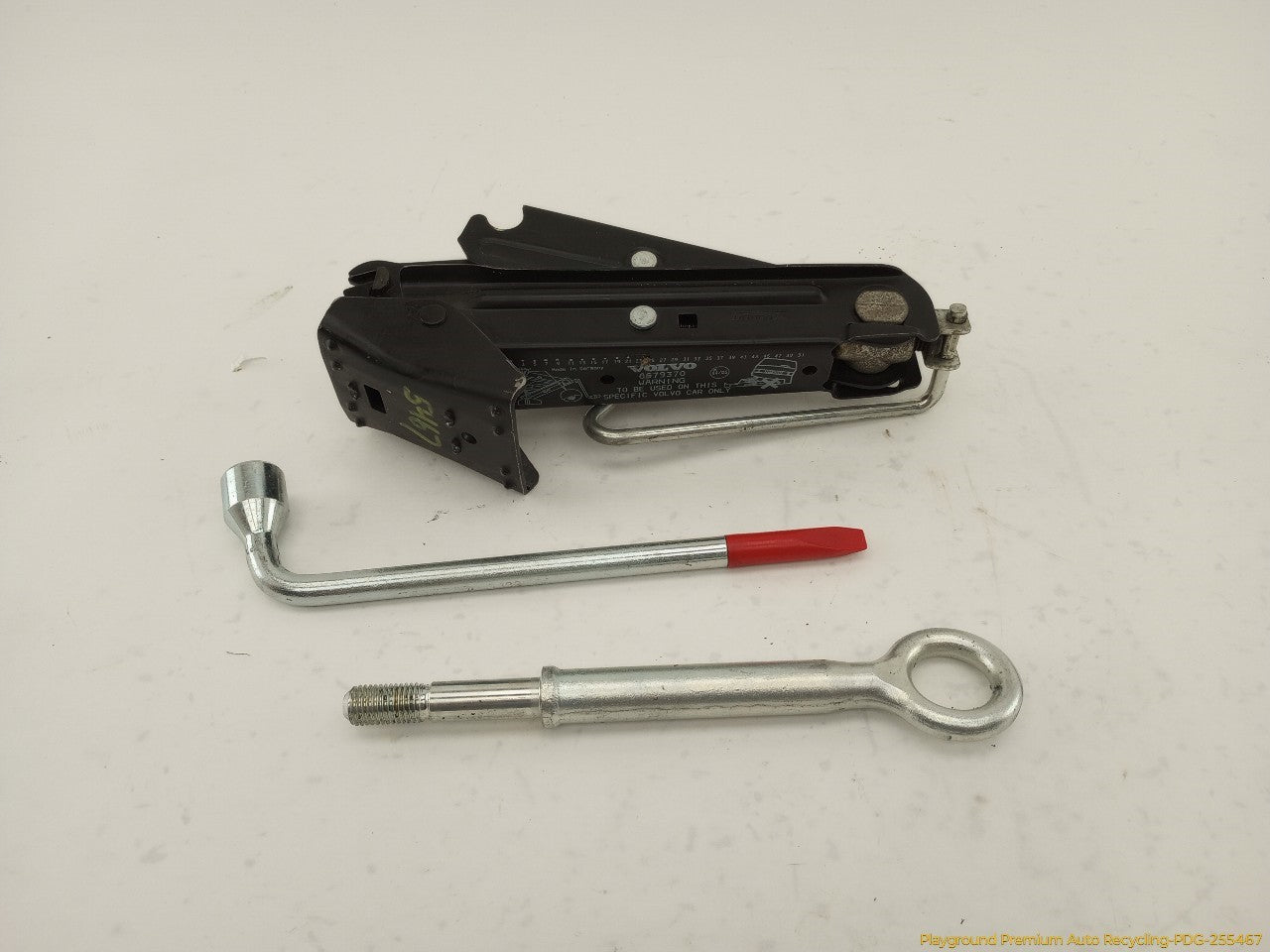 Volvo XC70 Vehicle Jack & Tools