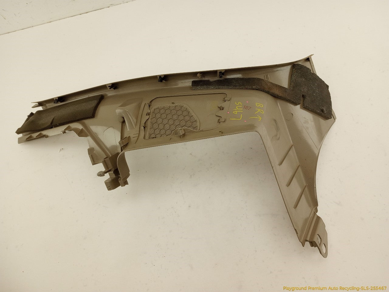 Volvo XC70 Pair Of Lower Rear Quarter Trim