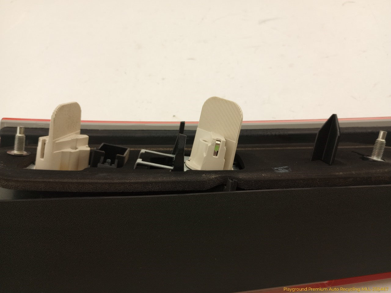 Volvo XC70 Passenger Right Upper Tail Lamp