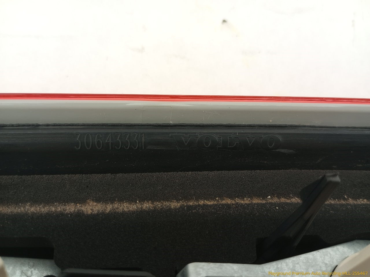 Volvo XC70 Passenger Right Upper Tail Lamp