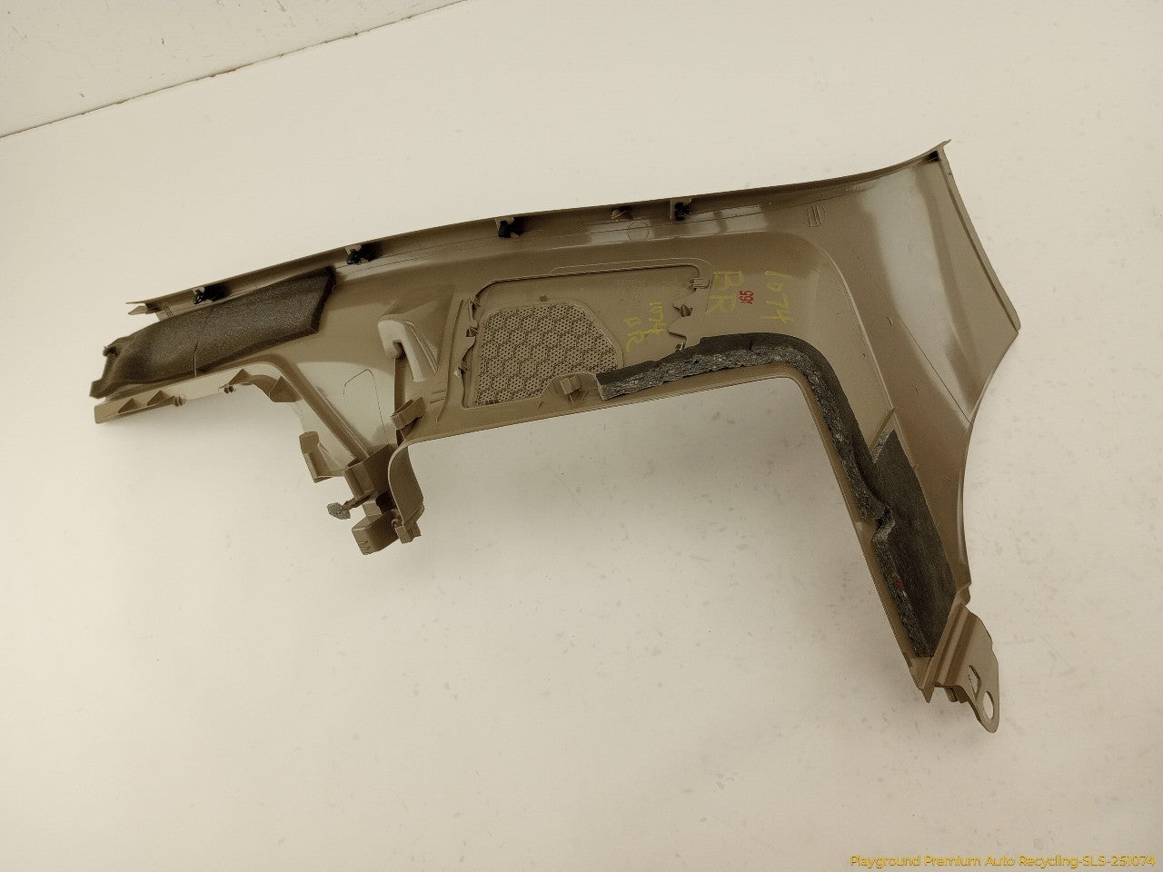 Volvo XC70 Pair Of Lower Rear Quarter Trim