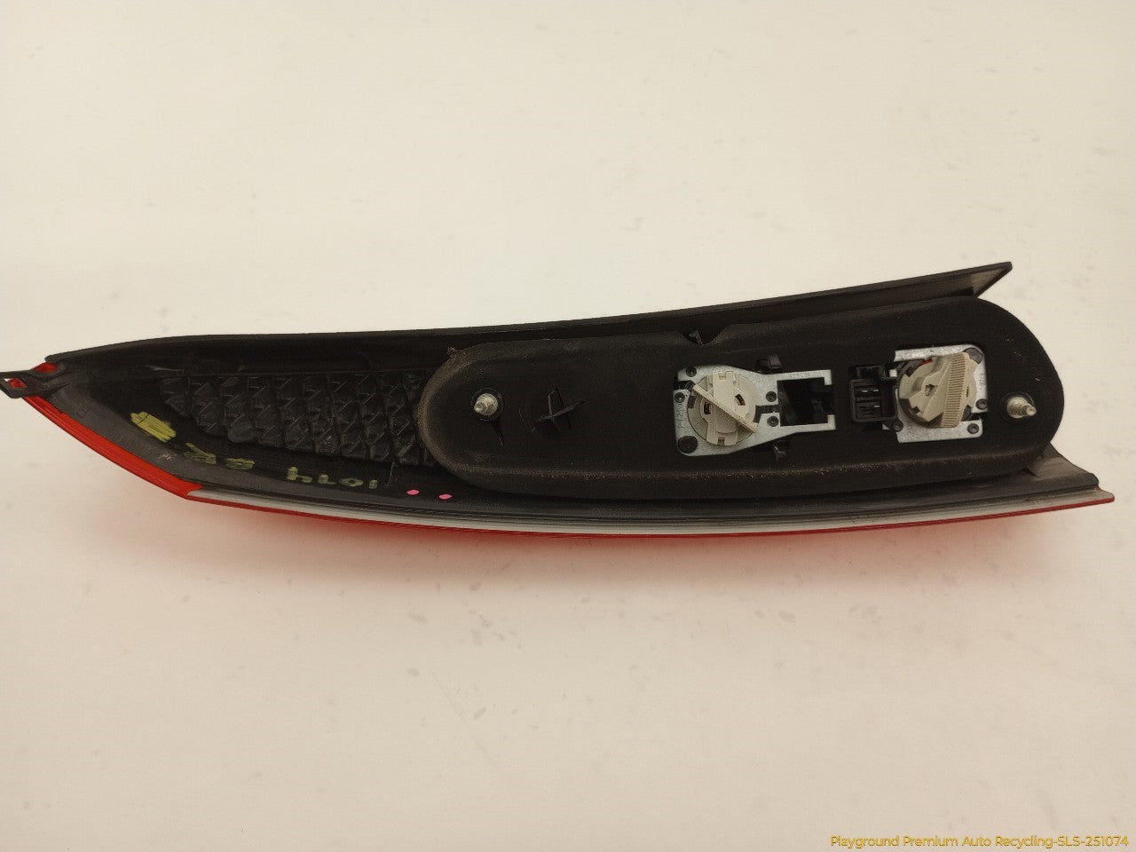 Volvo XC70 Pair Of Passenger Right Tail Lamps