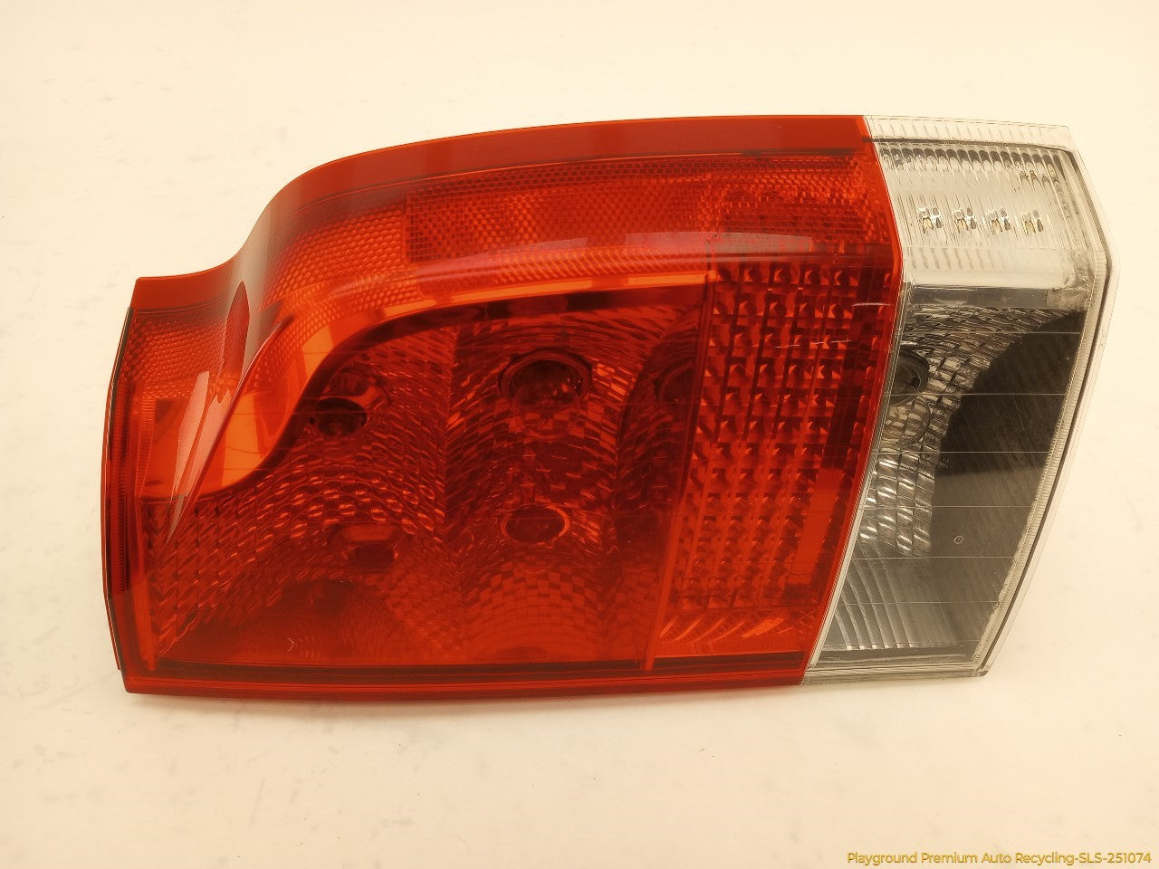 Volvo XC70 Pair Of Passenger Right Tail Lamps