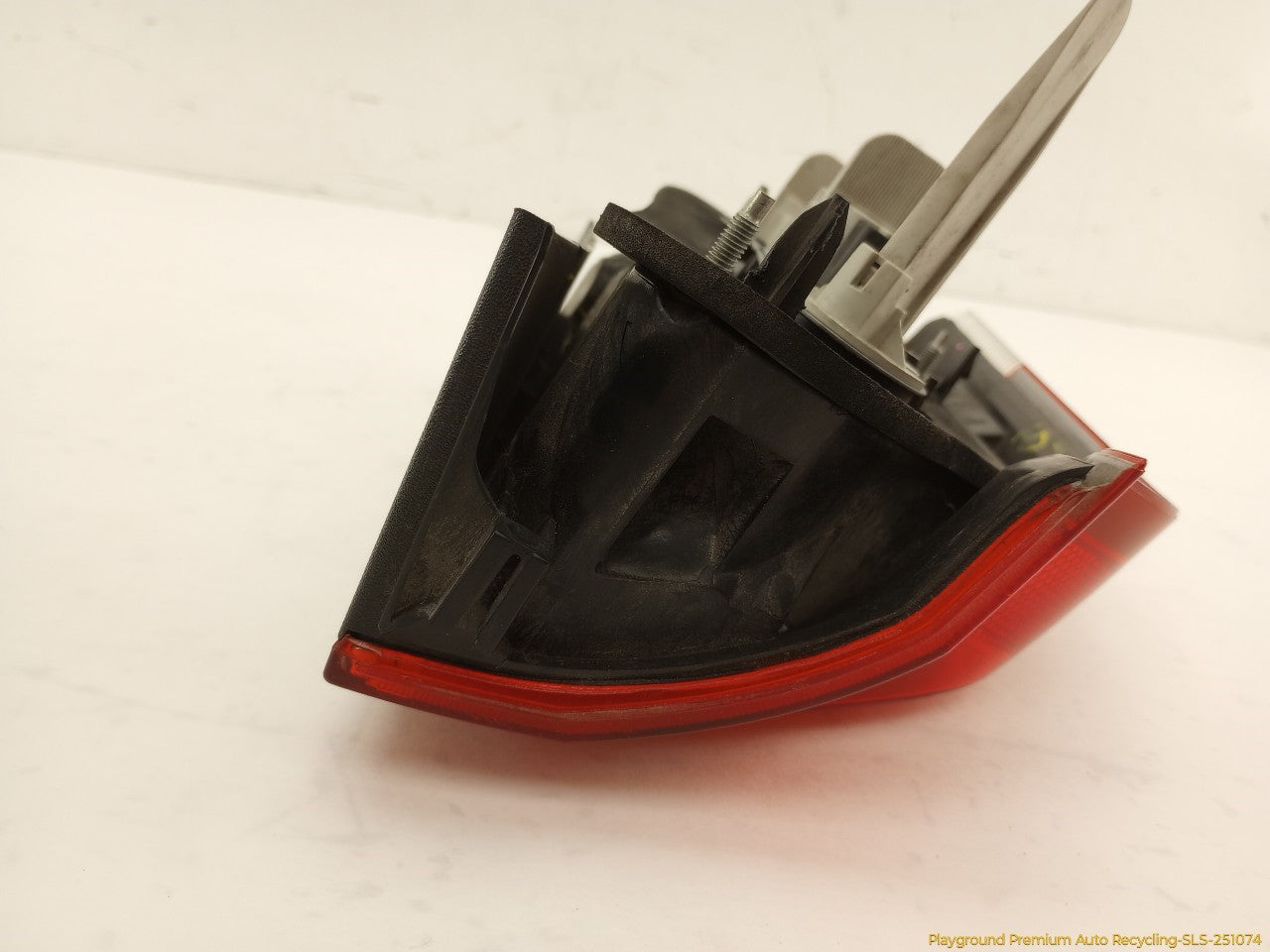 Volvo XC70 Pair Of Passenger Right Tail Lamps