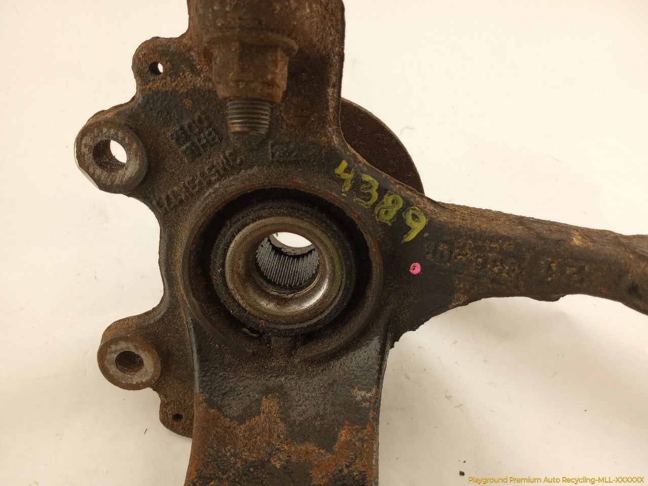Volvo C30 Driver Left Front Spindle Knuckle Hub