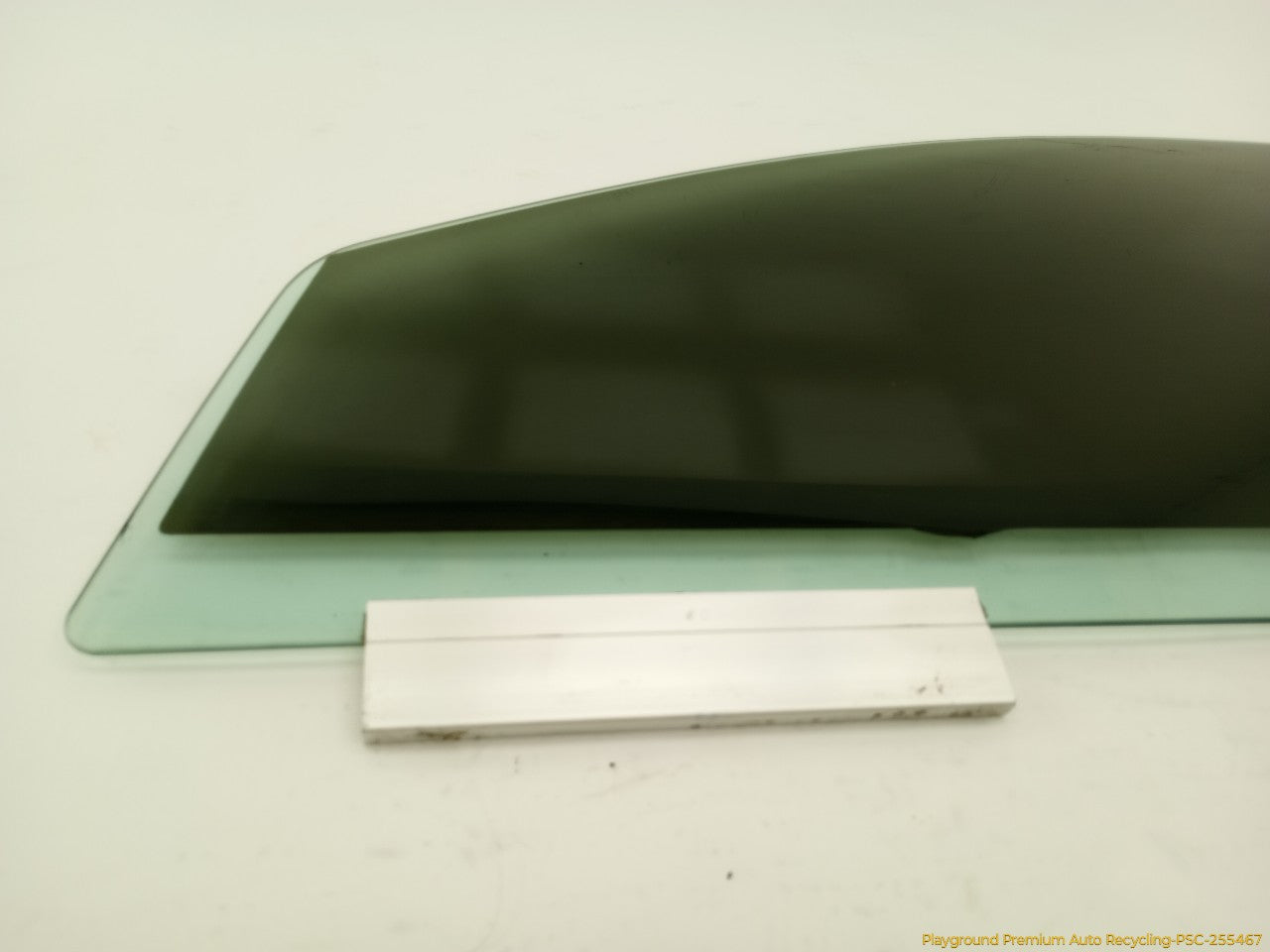 Volvo XC70 Driver Left Front Door Window Glass
