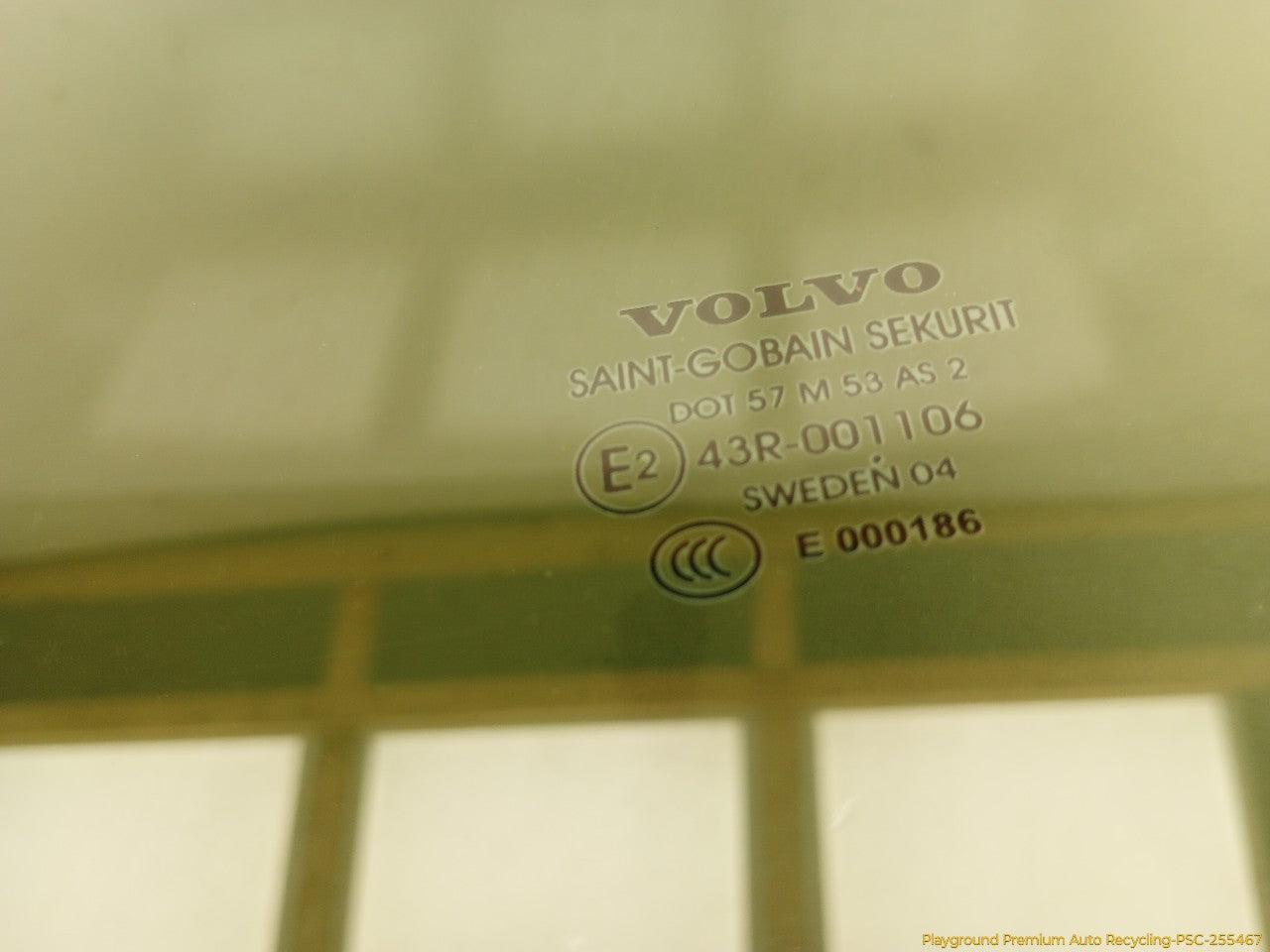 Volvo XC70 Driver Left Front Door Window Glass